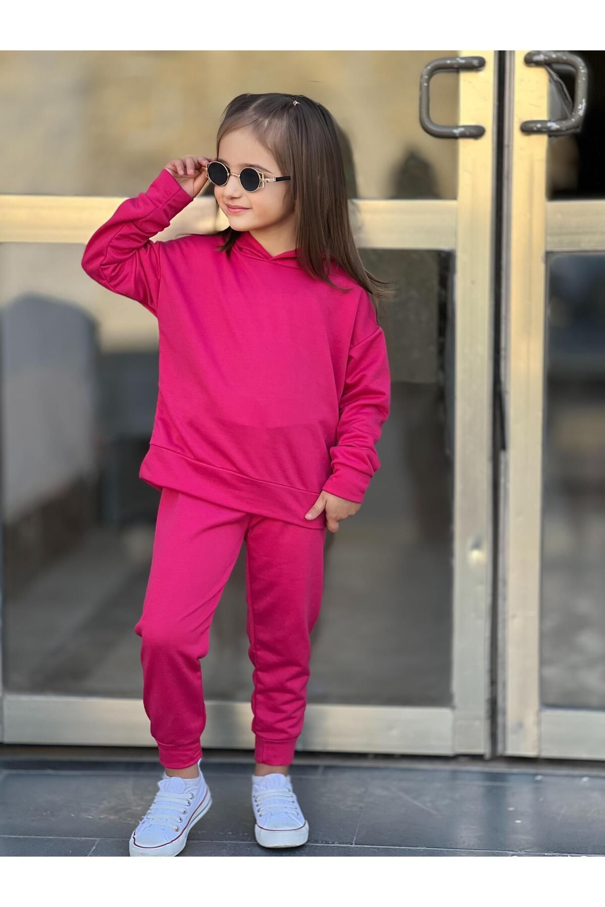 https://cdn.dsmcdn.com/ty1544/product/media/images/ty1544/prod/QC/20240914/02/370002a3-75a8-3f19-9d88-09cb378d67ad/1_org_zoom.jpg