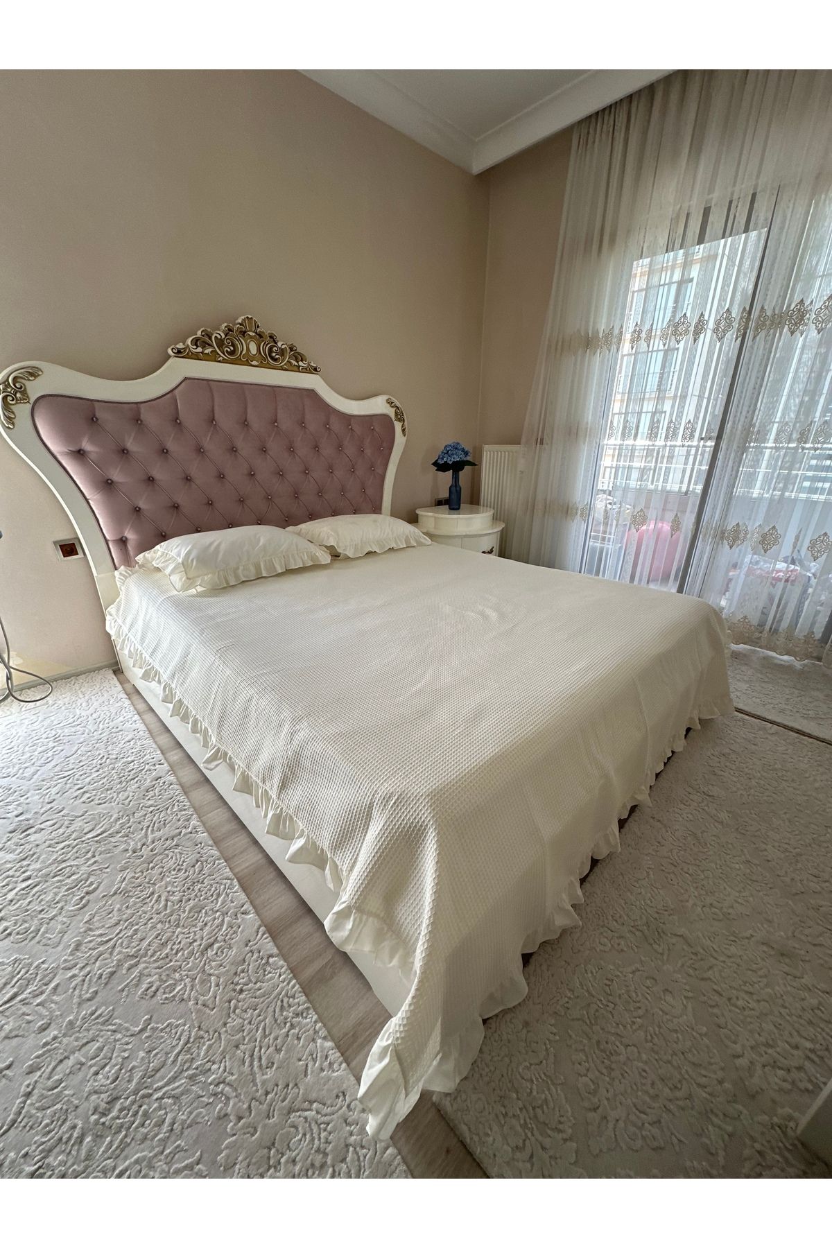 Çift Kişilik Fırfırlı Pike Yatak Örtüsü 220x230 4