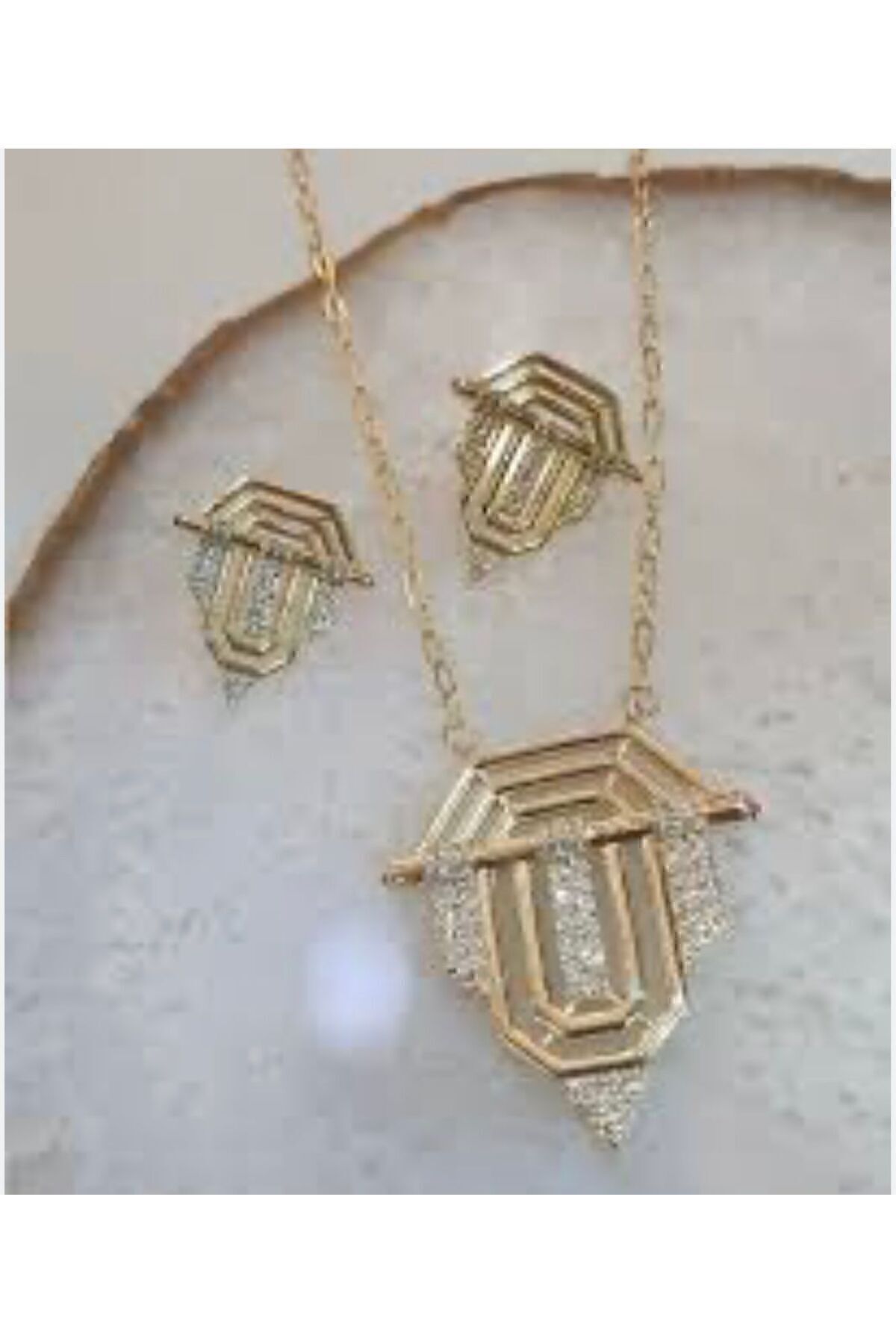 Serenay Necklace Earrings Set