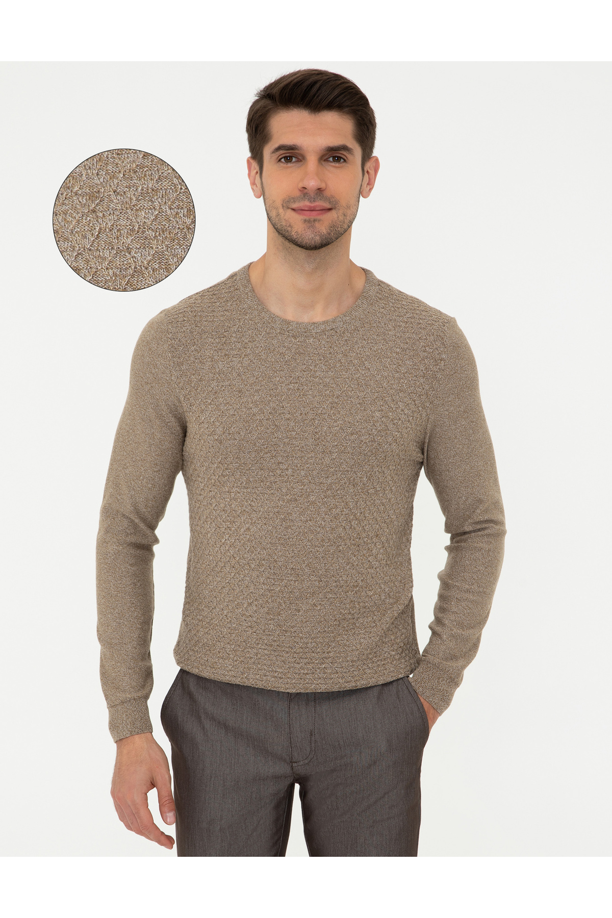 پلیور بافتنی یقه گرد اسلیم فیت طرح ملانژ شتری 50241395-VR122 پیر کاردین پلیور Pierre Cardin