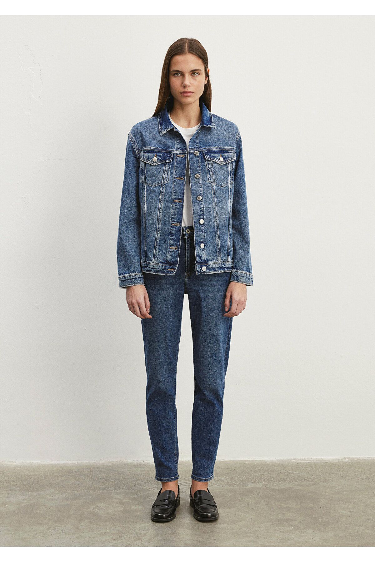 complete the look image