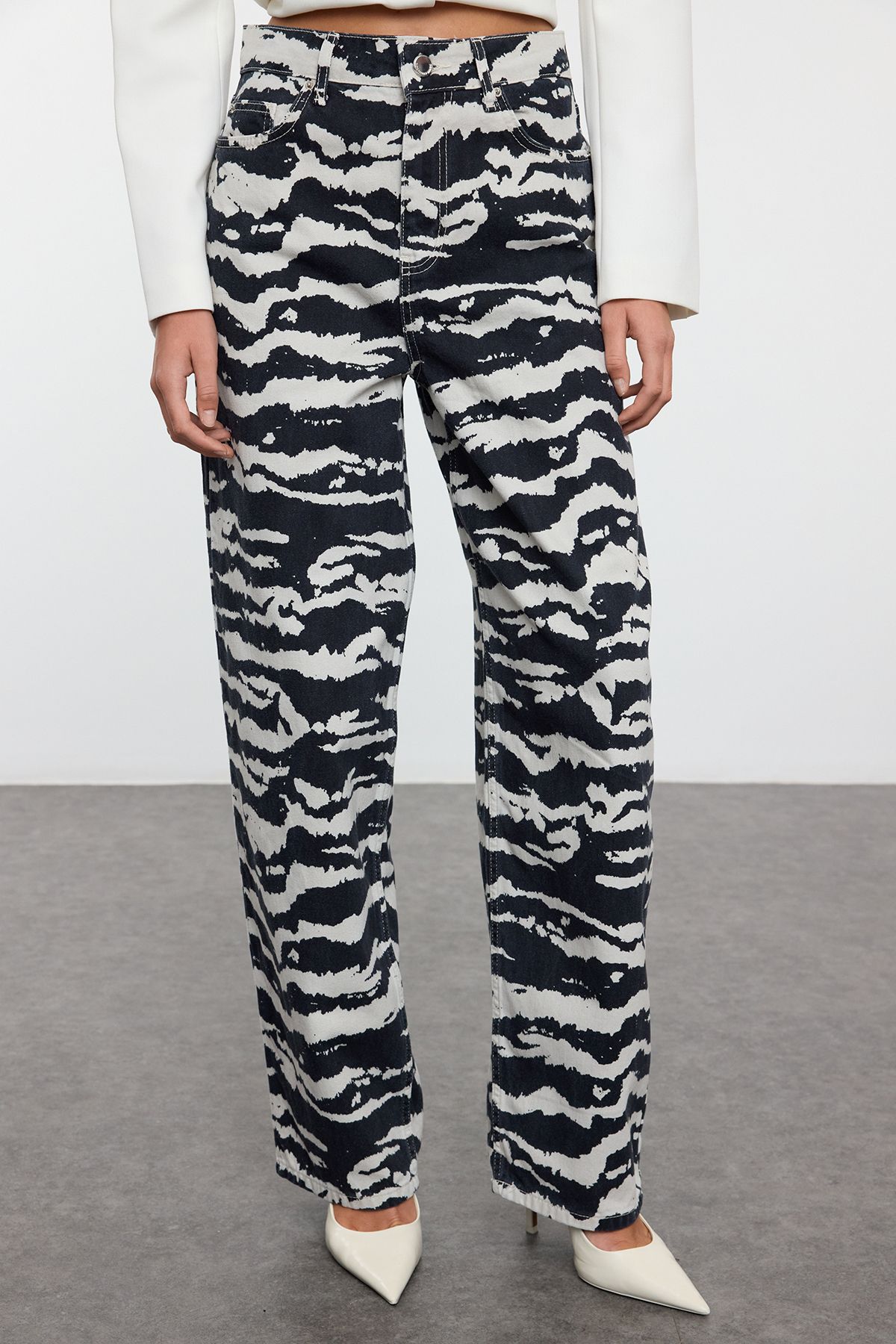 Kolekcia Trendyol-Skater Jeans s vysokým pásom Zebra Print - Twoaw25Je00259 3