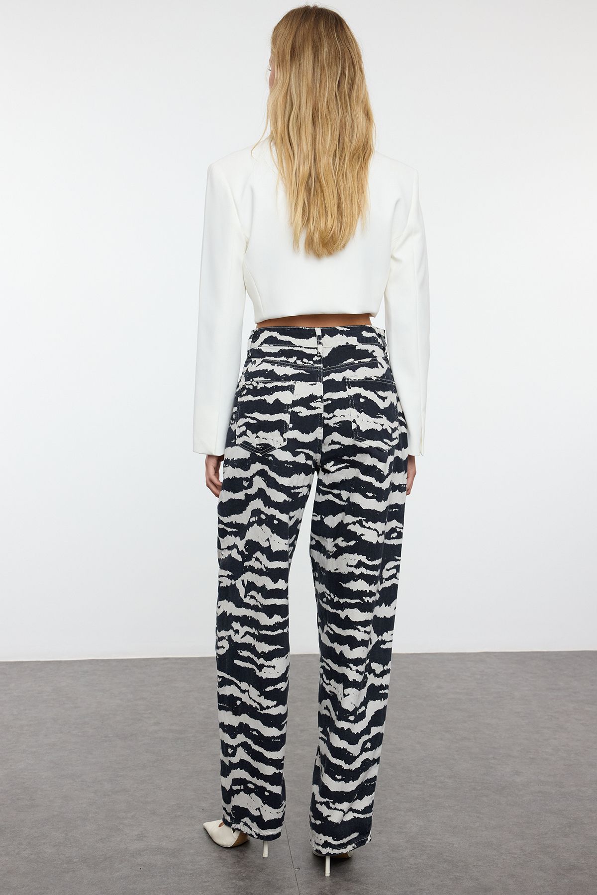 Kolekcia Trendyol-Skater Jeans s vysokým pásom Zebra Print - Twoaw25Je00259 5