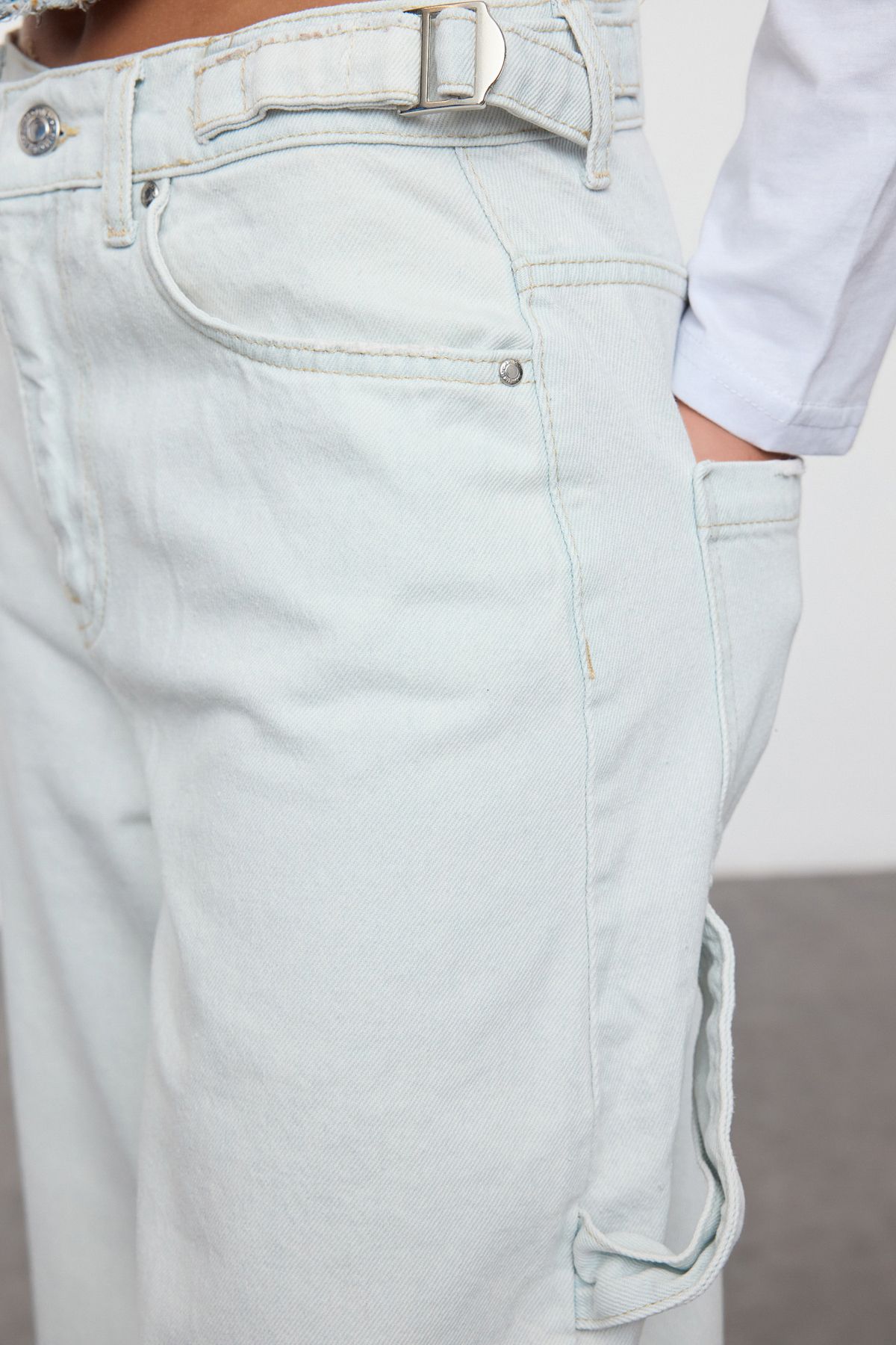 Trendyol Collection-Широки дънки Carpenter Skater с висока талия - ледено сини Twoaw24je00308 4
