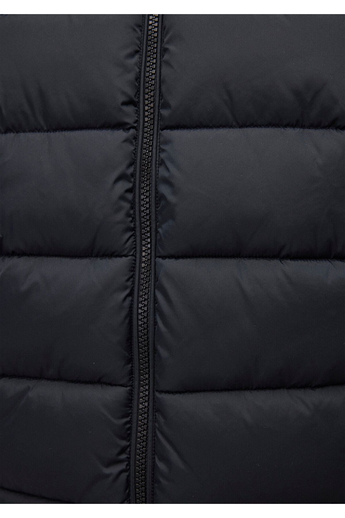 Kapüşonlu Siyah Şişme Yelek Regular Fit / Normal Kesim 010442-900