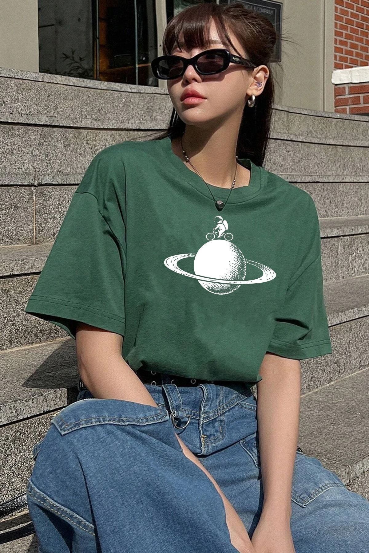 uyguntarz T-shirt Unisex Z Nadrukiem Astronaut Rides Unisex - 40
