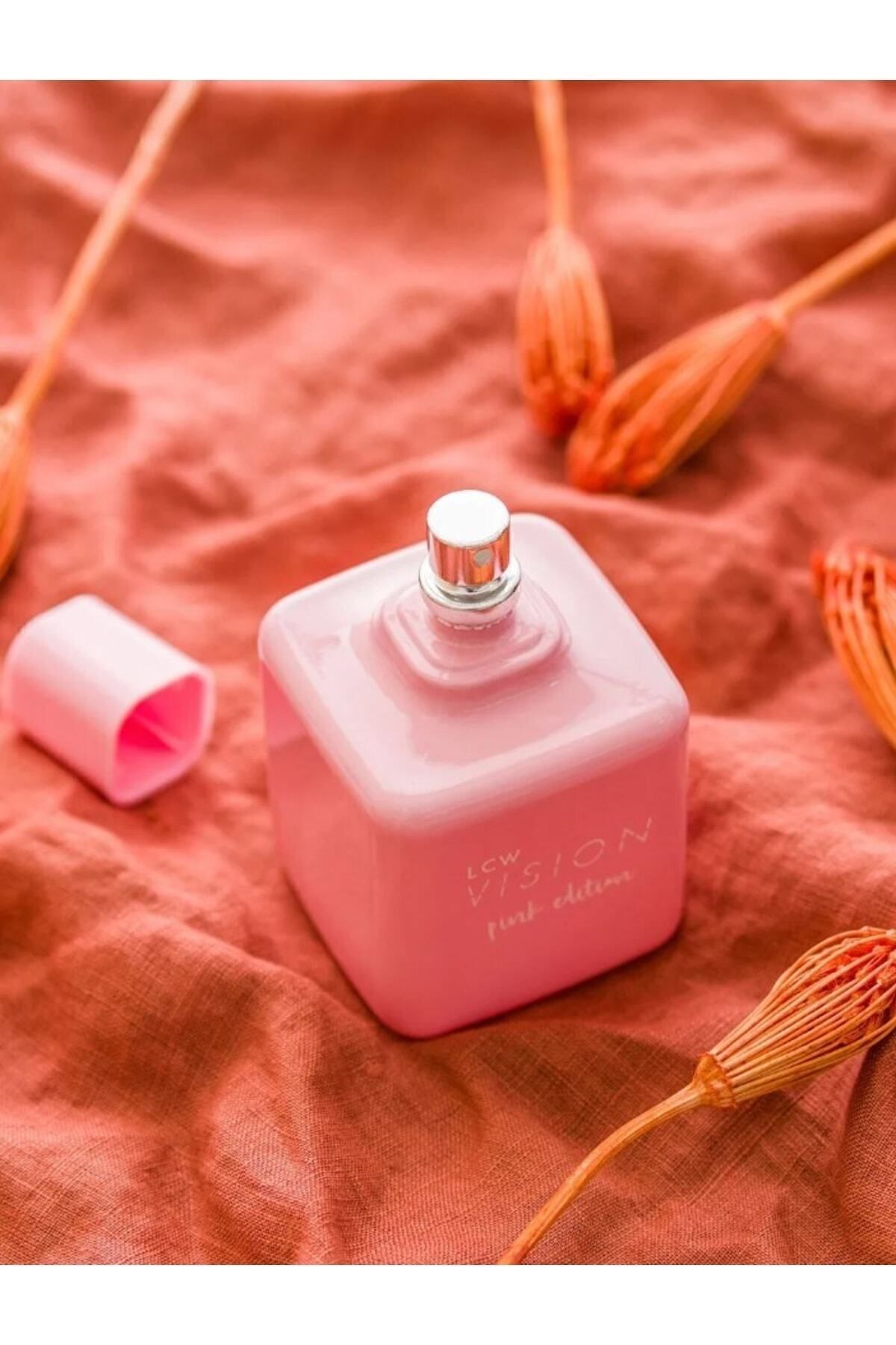 عطر زنانه Lcw Vision Pink Edp Edp 100 ml LC Waikiki