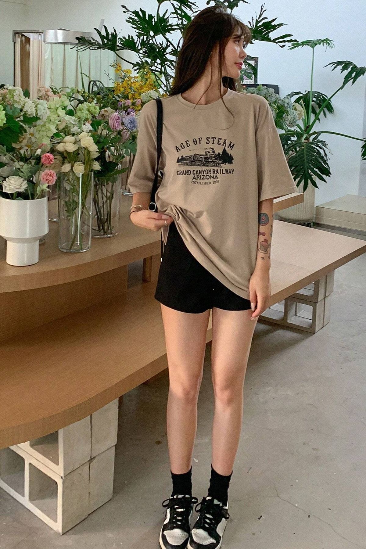 https://cdn.dsmcdn.com/ty1545/product/media/images/ty1547/prod/QC/20240916/00/3e28b4c9-c4be-3669-9d11-4968312a7265/1_org_zoom.jpg