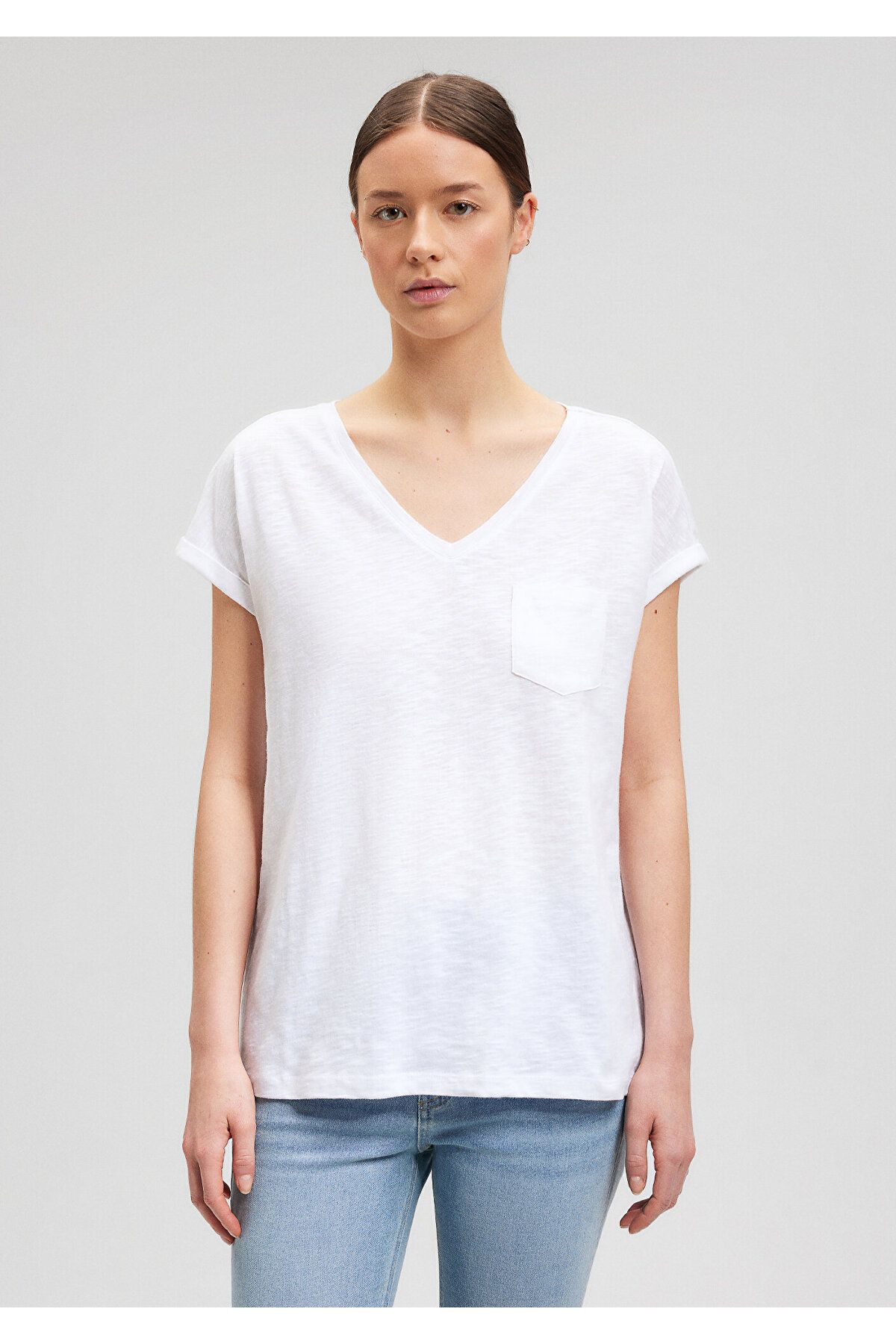 Mavi-White V-Neck Loose Fit T-Shirt -1600961-620 4