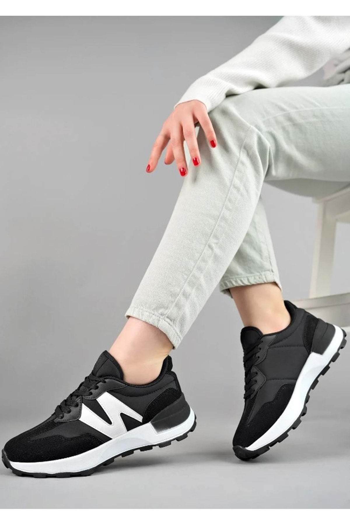 Kocamanlar Ayakkabı-Lambırlent 300 Unisex Sports Sneaker Shoes BLACK-WHITE 1