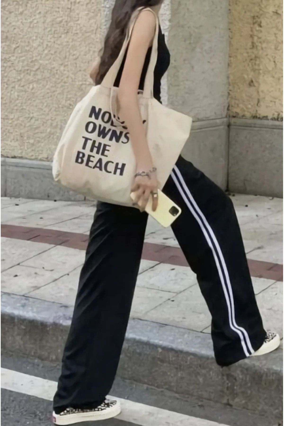 https://cdn.dsmcdn.com/ty1546/product/media/images/ty1545/prod/QC/20240914/21/cf0e5a64-5754-3bc0-bb37-e63299a51875/1_org_zoom.jpg
