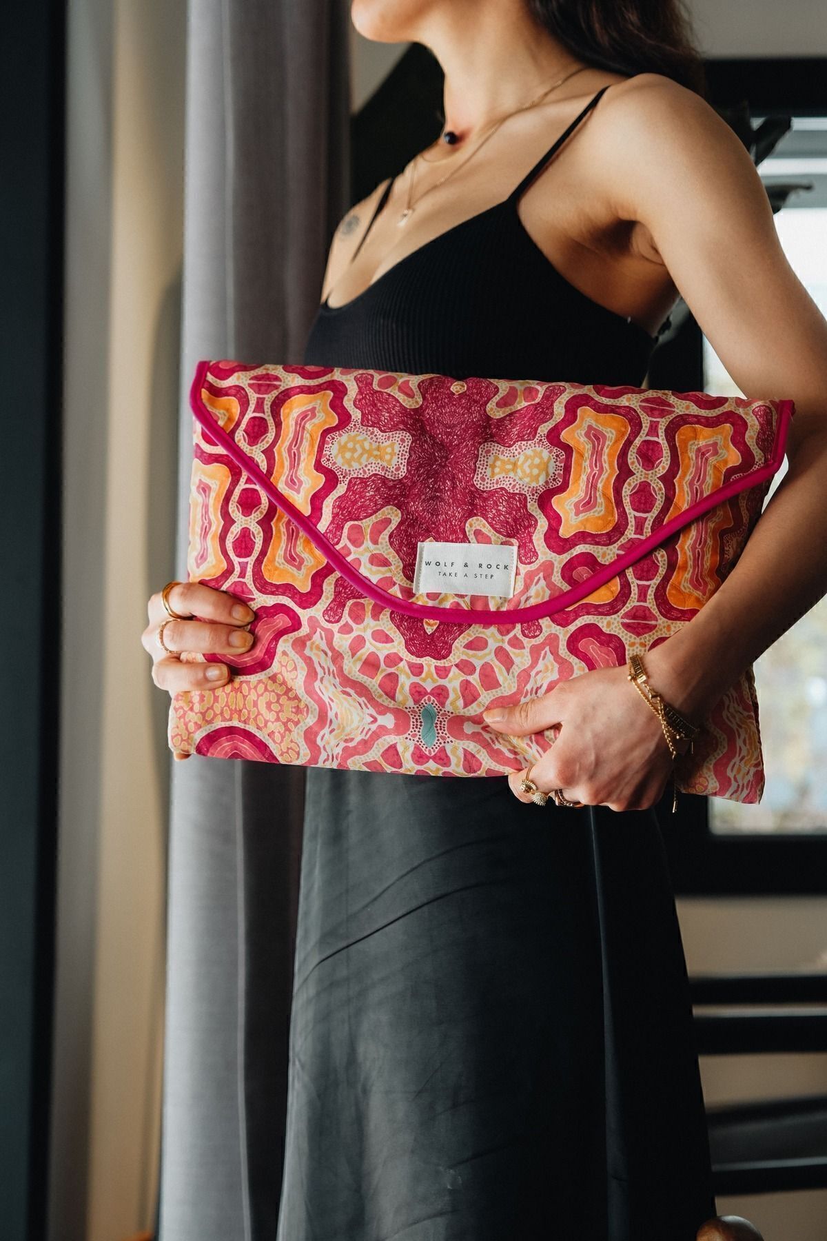 Wolf&Rock Pembe Desenli Notebook/Tablet Kılıfı