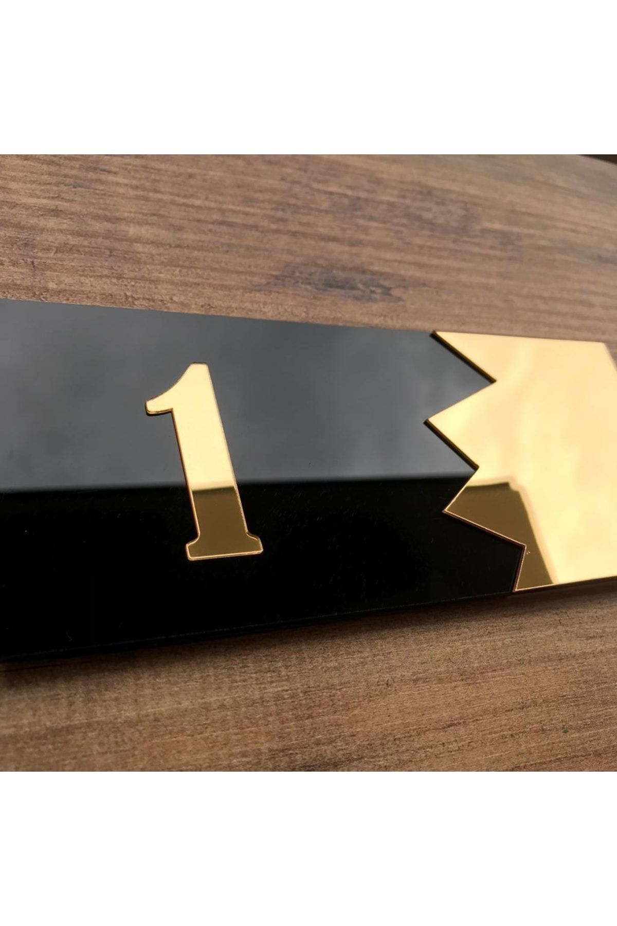 Dekoratif Plexi Kapı Numarası Gold Siyah