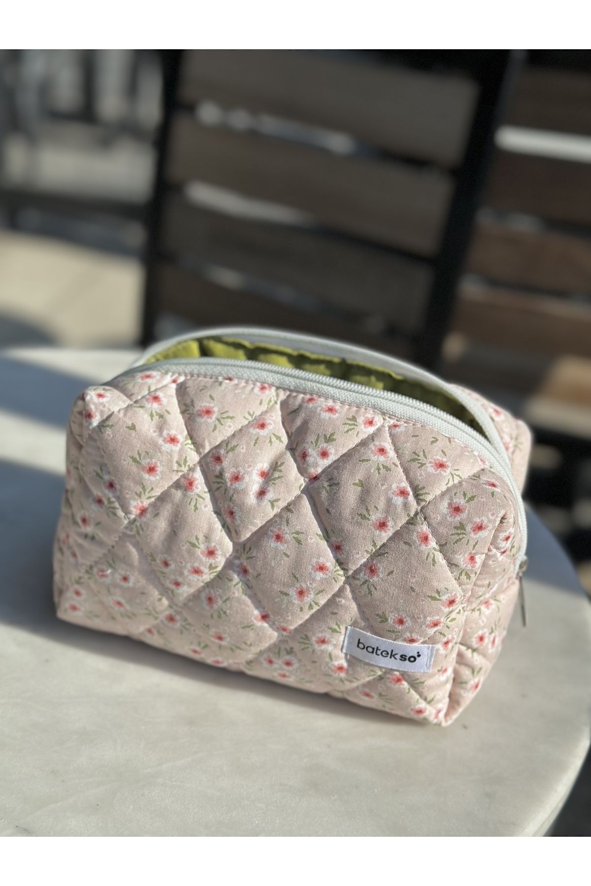 کیف آرایشی با طرح گل صورتی - سایز بزرگ Batekso