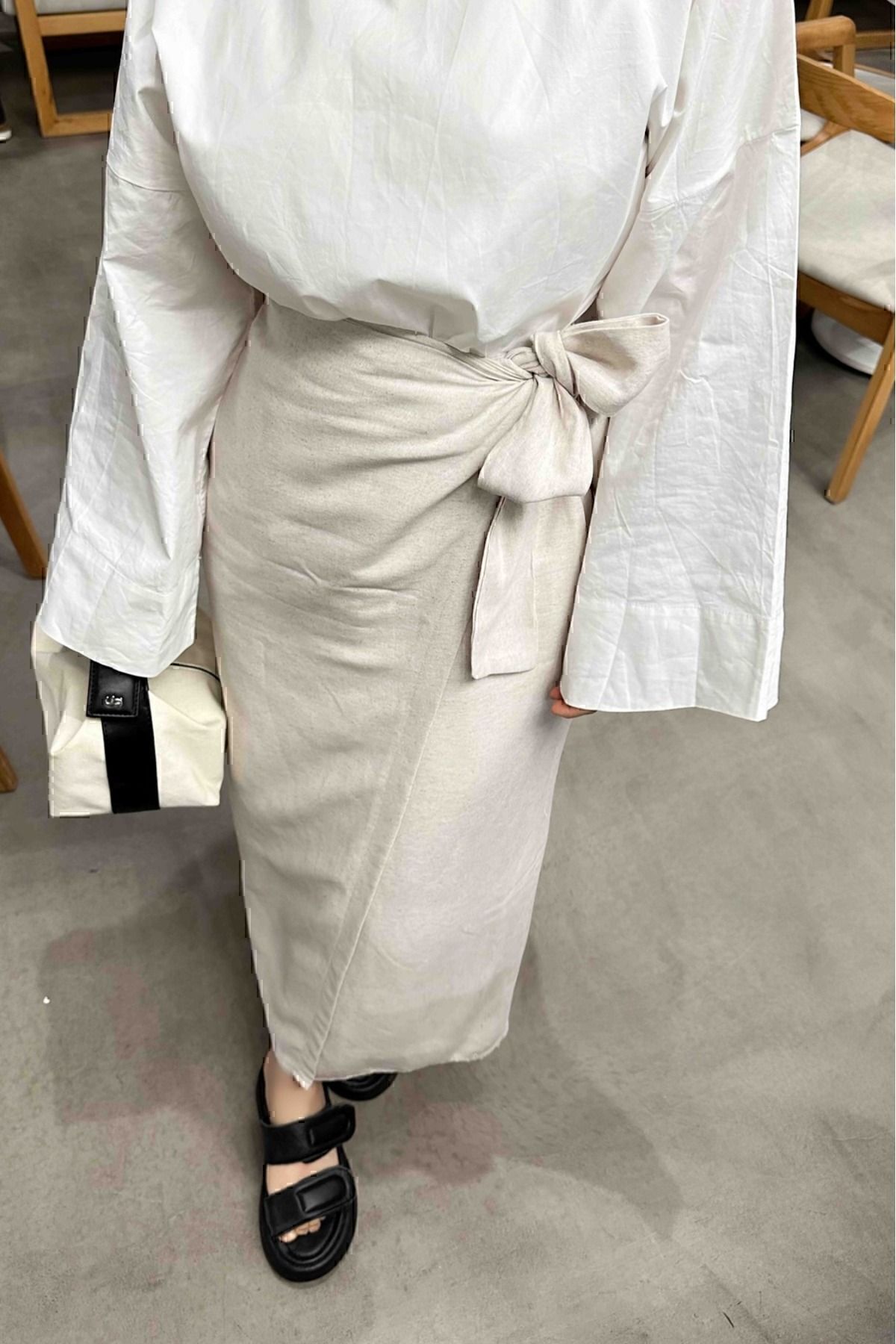 https://cdn.dsmcdn.com/ty1546/product/media/images/ty1546/prod/QC/20240916/01/1c8f7f1b-10bb-33eb-b899-141f0a49a76b/1_org_zoom.jpg