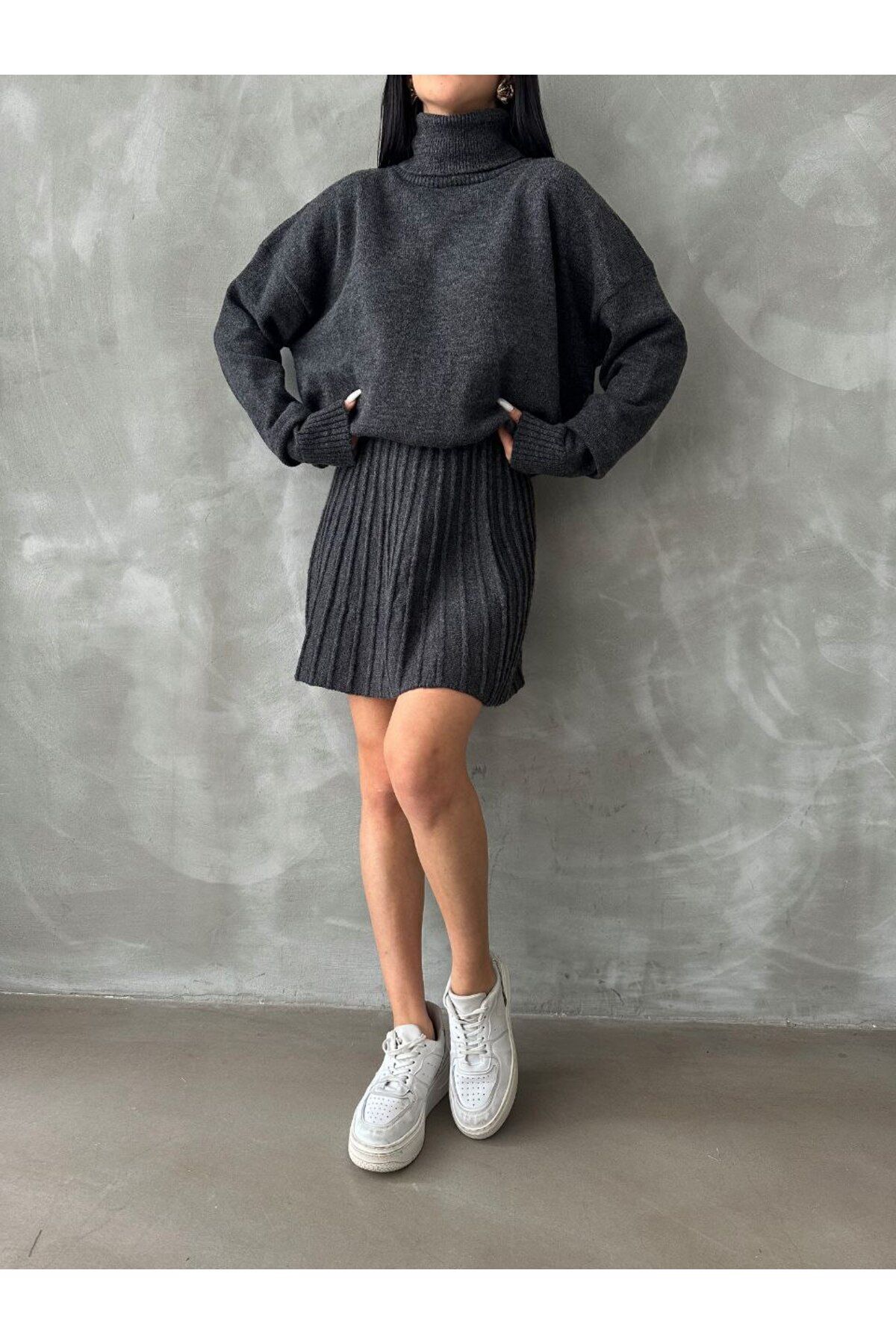 Ensemble tricot avec jupe plissée pour femme anthracite - Görsel 3