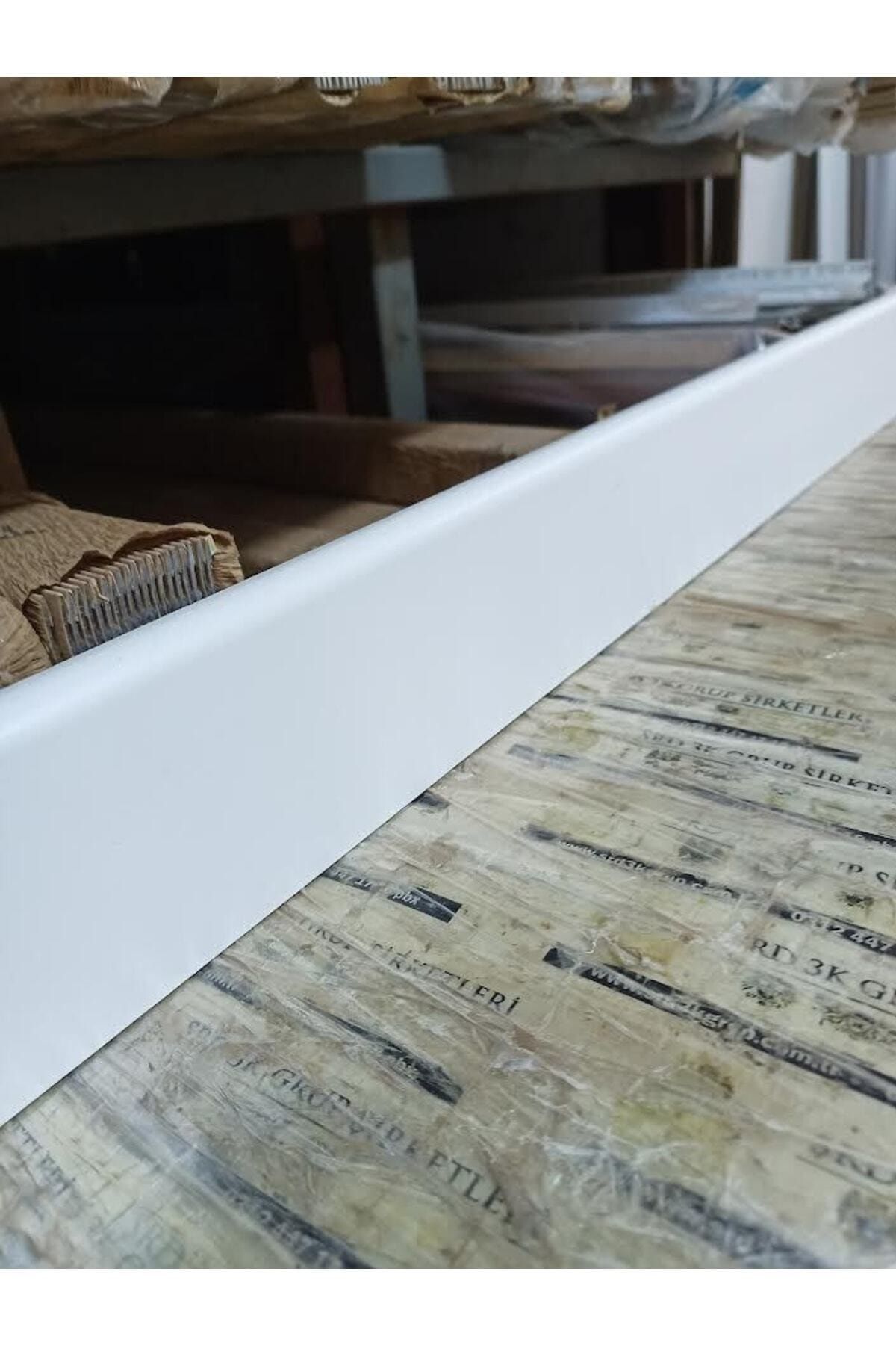 borella Parke Süpürgelik Beyaz 2.50 Metre Uzunluğunda