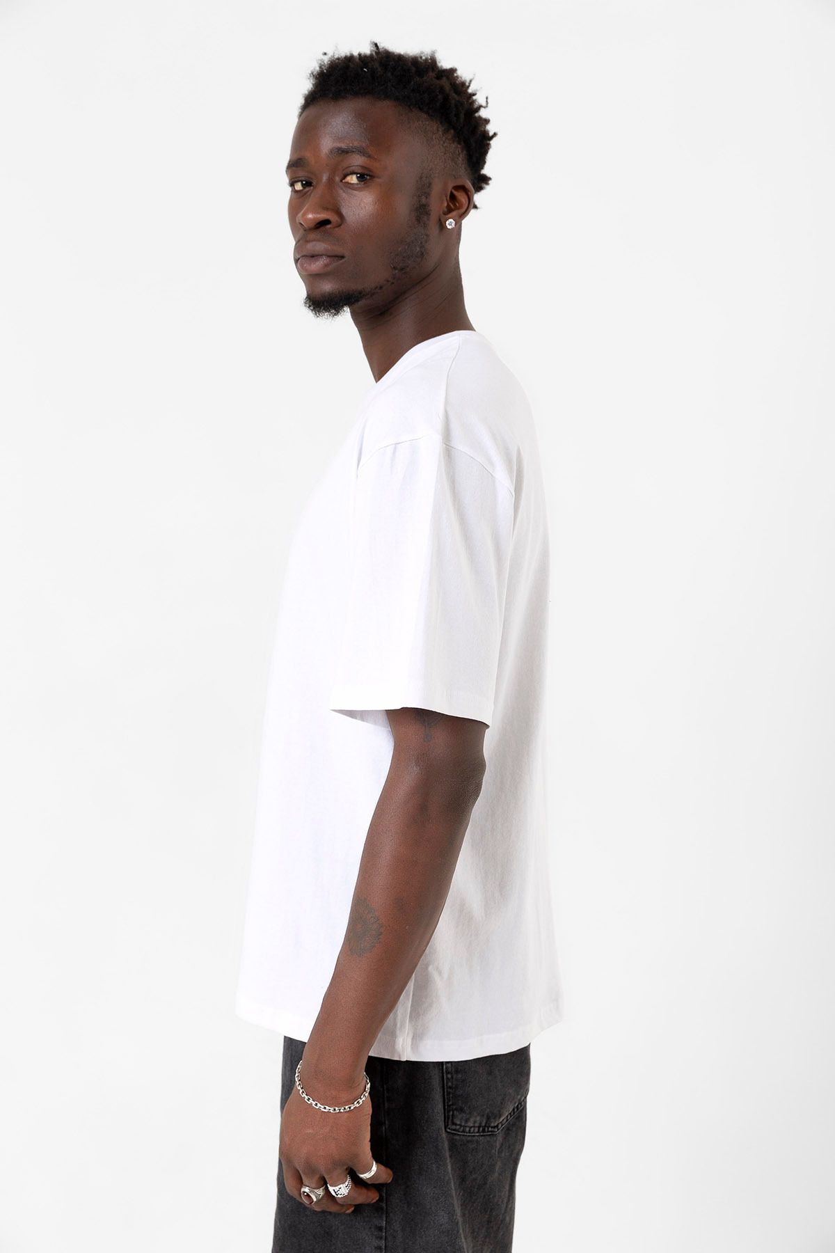 Tshirthane-Bridgerton Pall Mall Logo White Men's Oversize T-shirt 4