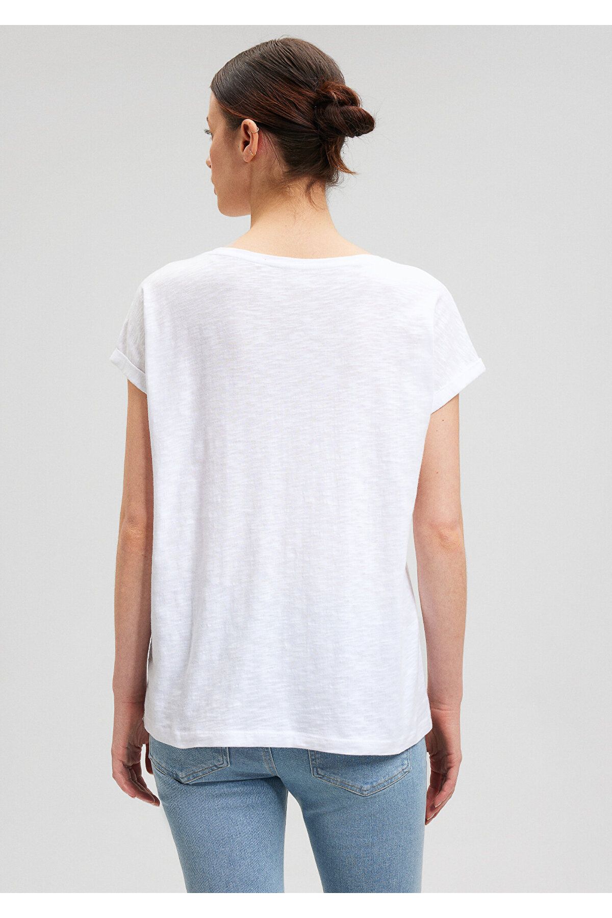 Mavi-White V-Neck Loose Fit T-Shirt -1600961-620 5