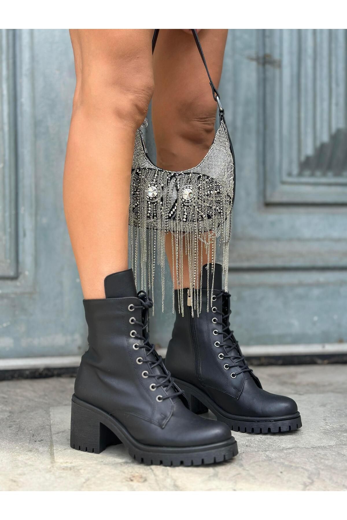 Giydim Gidiyor-Black Senata Boots 5