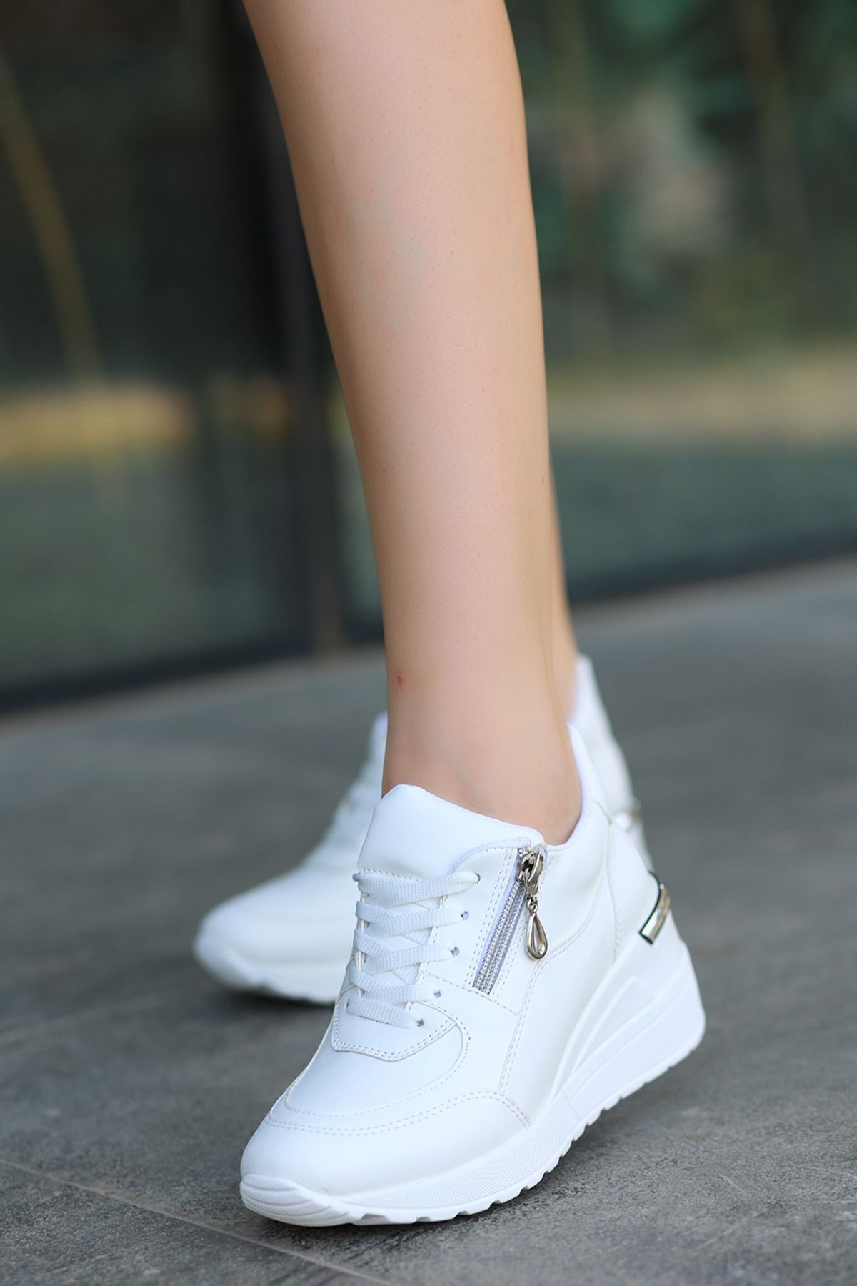 https://cdn.dsmcdn.com/ty1547/product/media/images/ty1545/prod/QC/20240915/18/58c43a90-9131-3e2a-9409-e21e5278e703/1_org_zoom.jpg