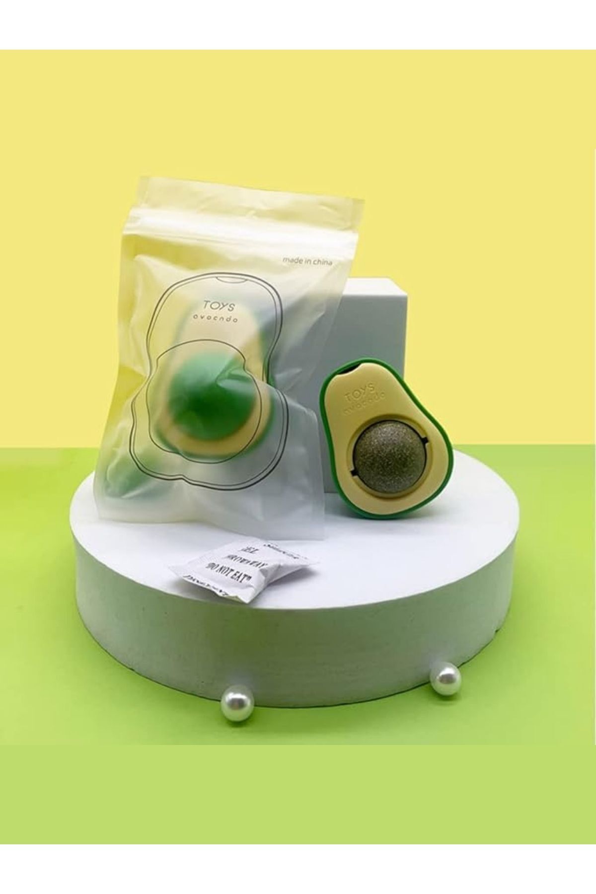 Treuman-Natural Catnip Edible Cat Mint - Avocado Shaped Play Ball Toy 2