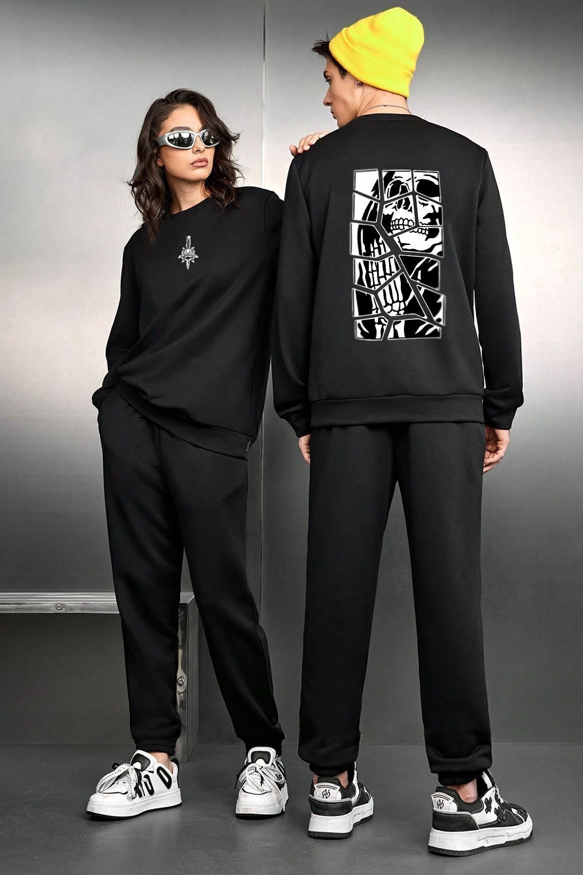 uyguntarz-Unisex Skullcracked Printed Crew Neck Tracksuit Set 1