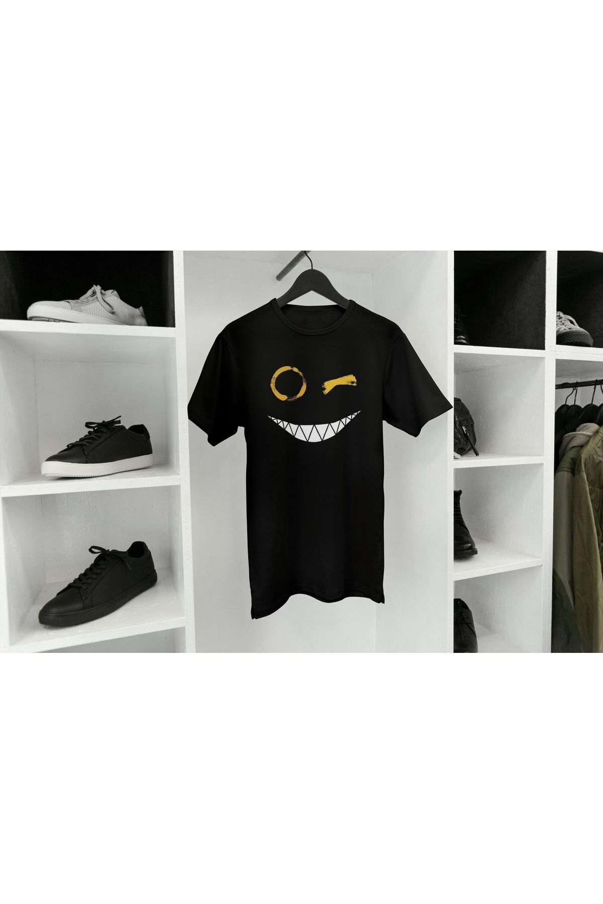 Butik-Black Unisex Roblox Face Smile Face T-Shirt 2