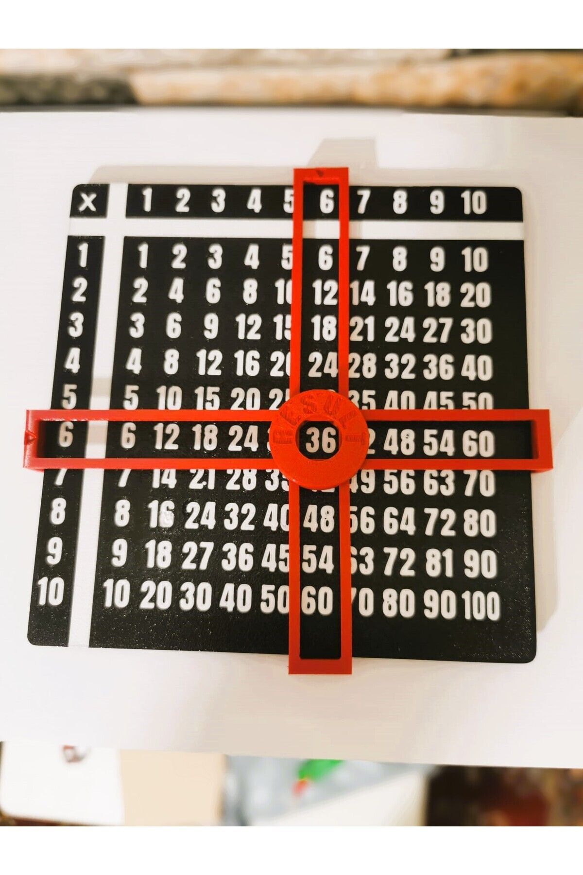 HobiHub-Easy-To-Use Moveable Multiplication Table 1