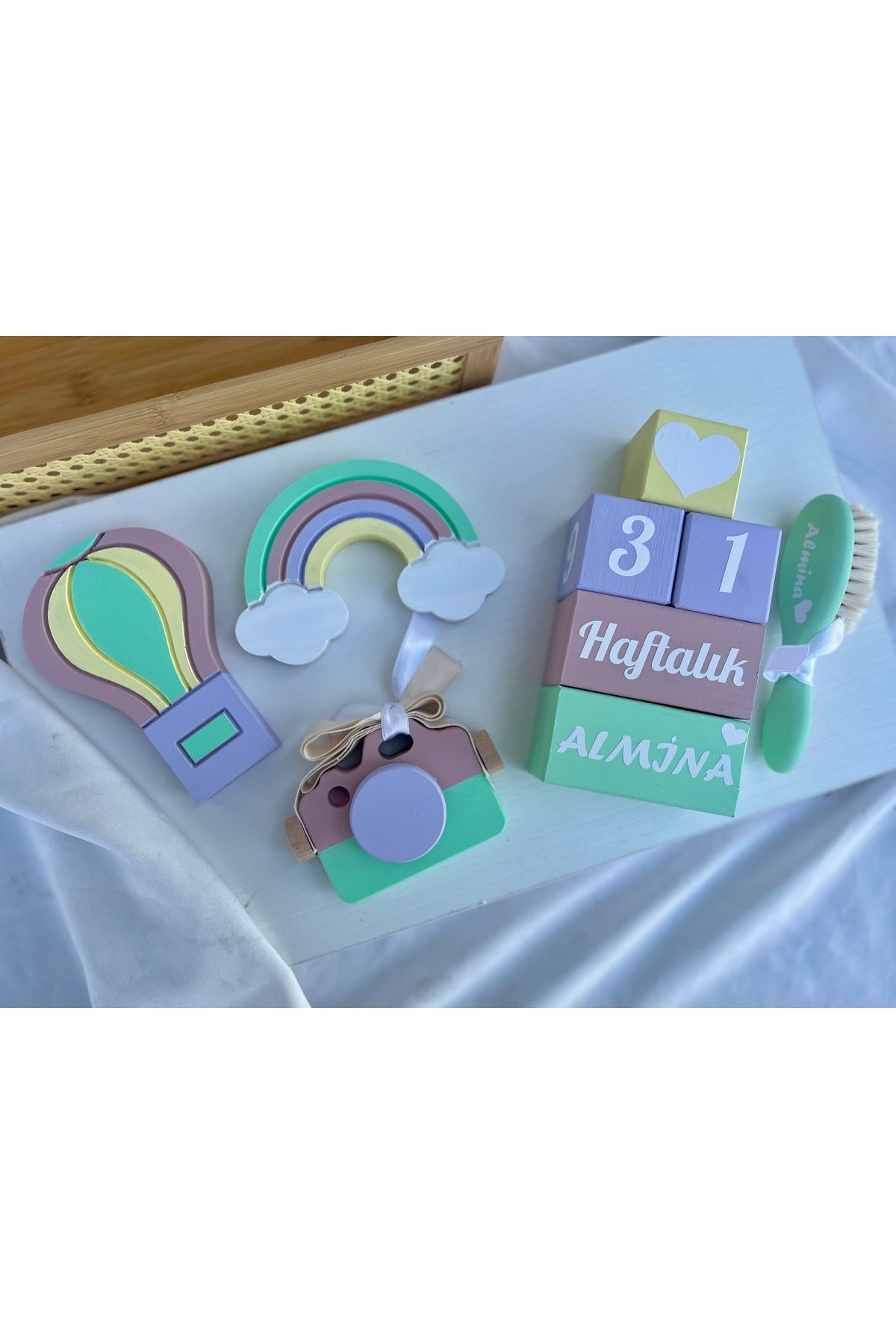 Soft pembe su yeşili  objeli set anı küpü ve bebek saç fırçası seti