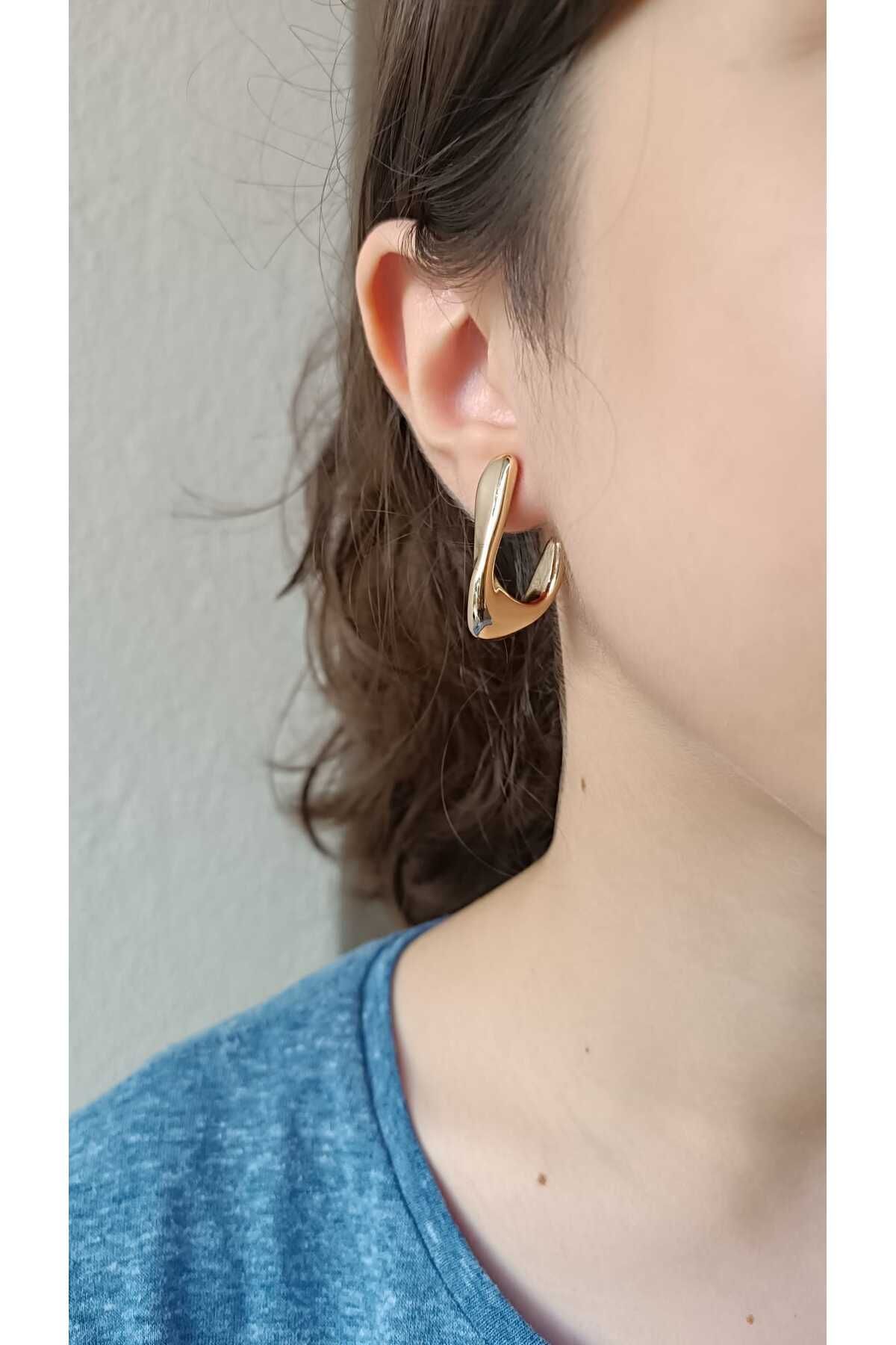 GÜRLER-Special Design Light Gold Earrings 4