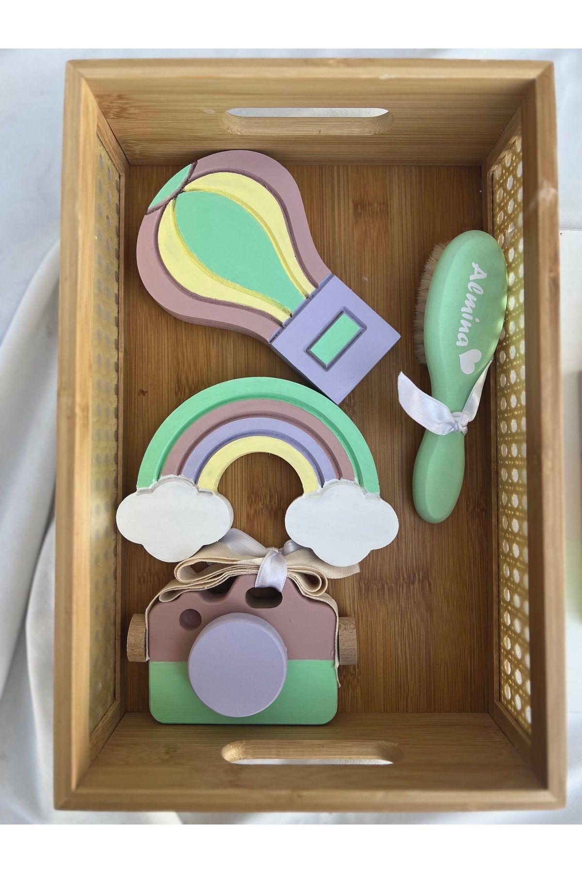 Soft pembe su yeşili  objeli set anı küpü ve bebek saç fırçası seti