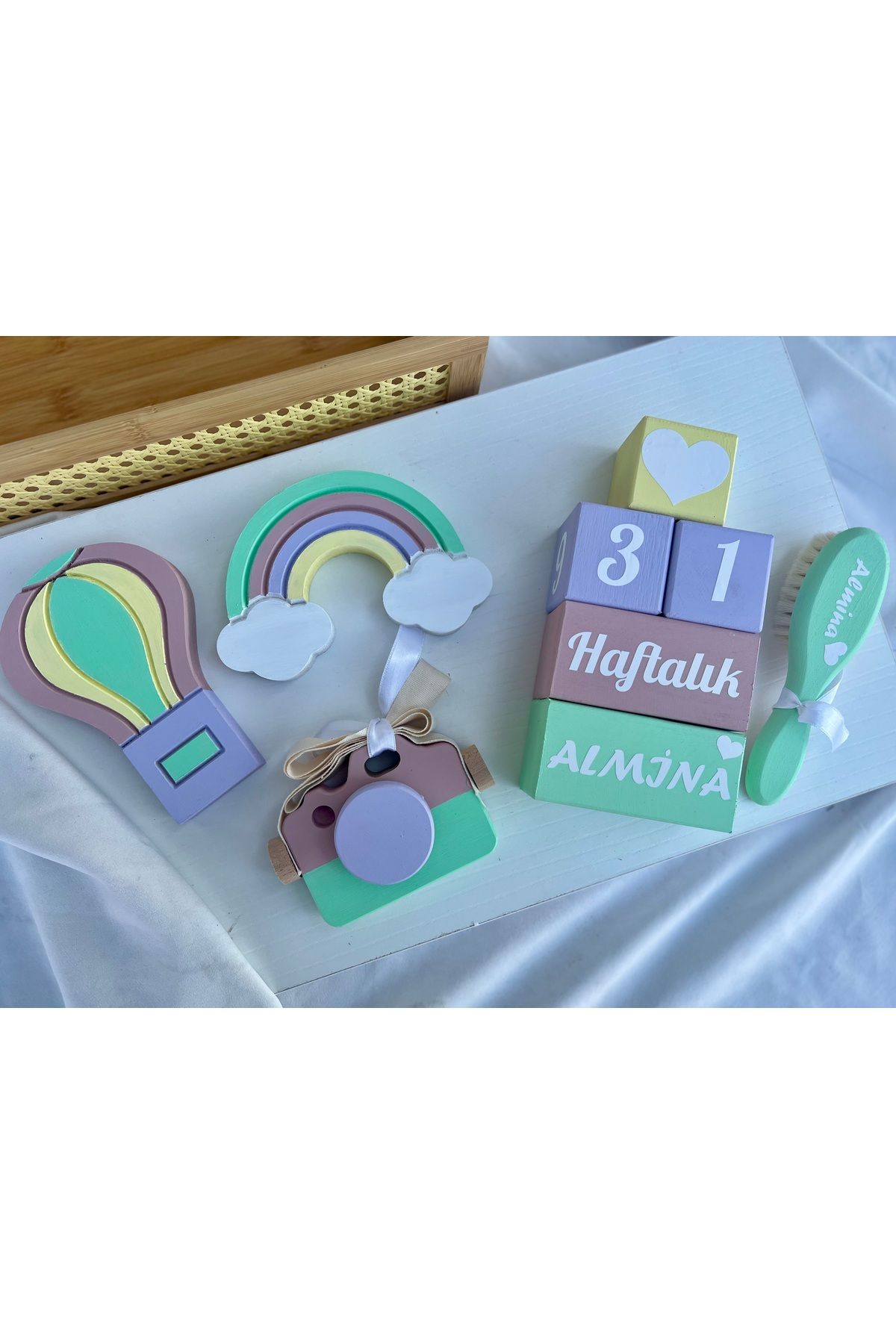 Soft pembe su yeşili  objeli set anı küpü ve bebek saç fırçası seti