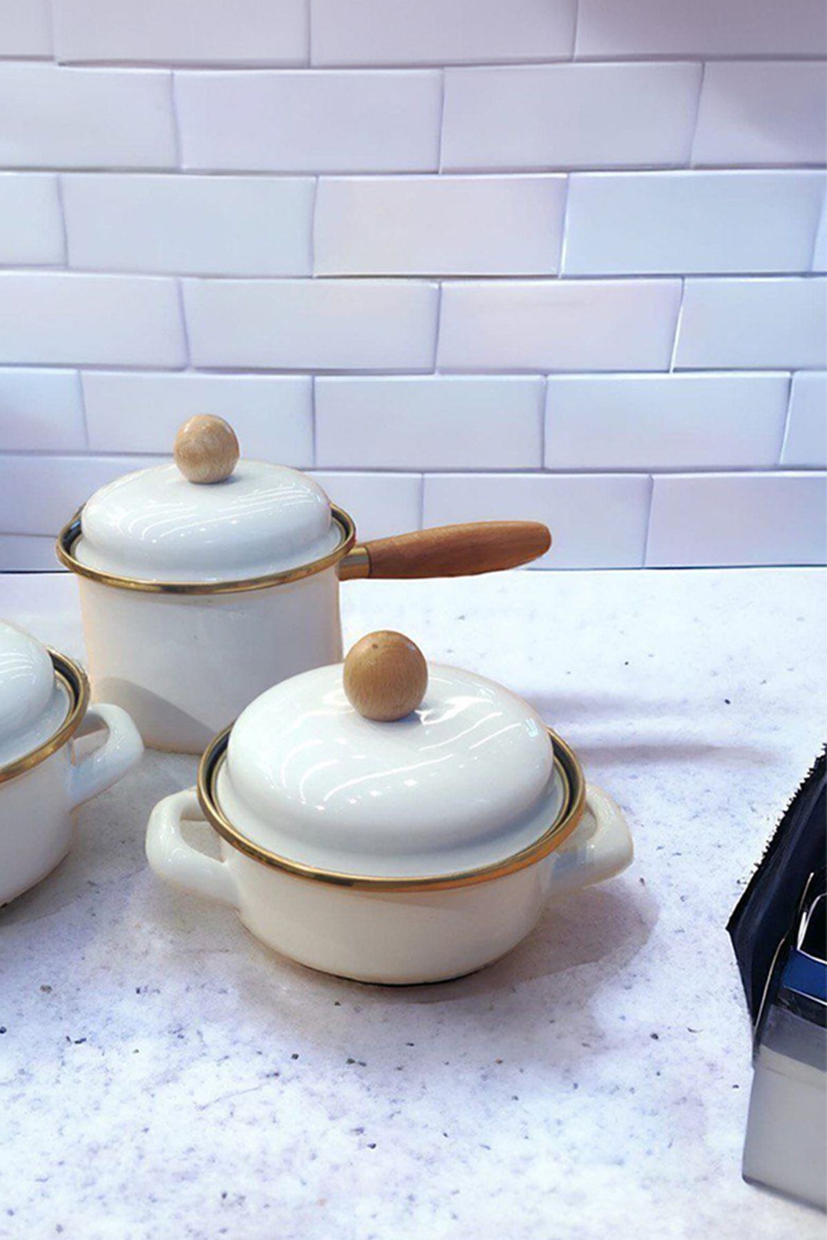 AROW-Bloom White Enamel 3-Piece Midi Pot Set 3