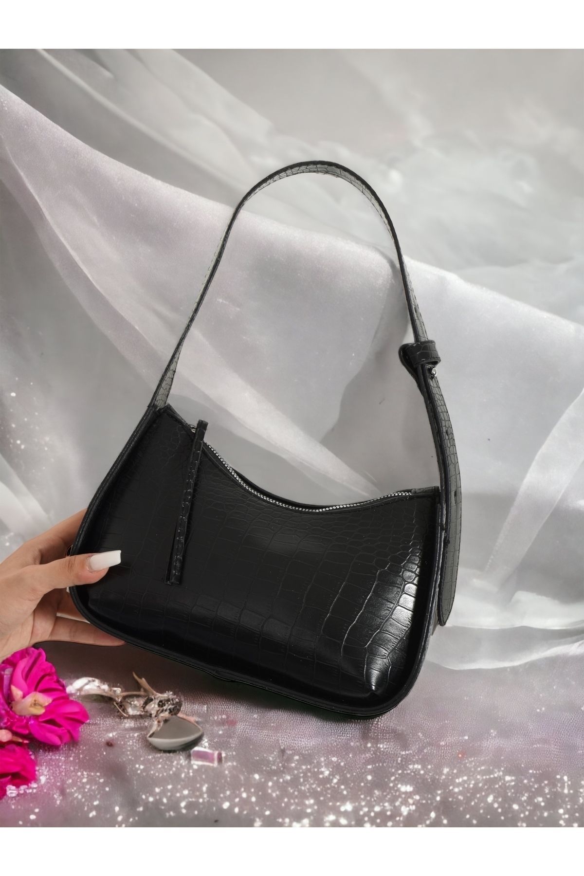 https://cdn.dsmcdn.com/ty1547/product/media/images/ty1547/prod/QC/20240915/23/a666a78c-9994-3653-a9c1-0c522d32664f/1_org_zoom.jpg