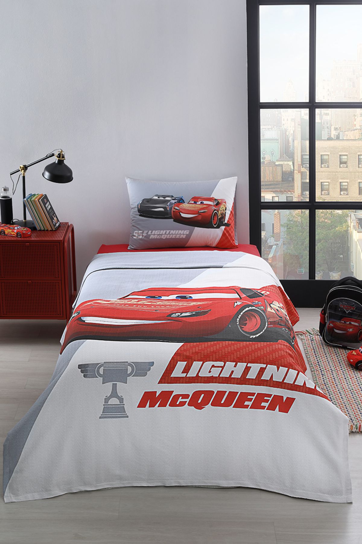 Özdilek Cars Piston Cup Tek Kişilik Disney Lisanslı Lastikli Fitted Çarşaf Çocuk Pike Takımı