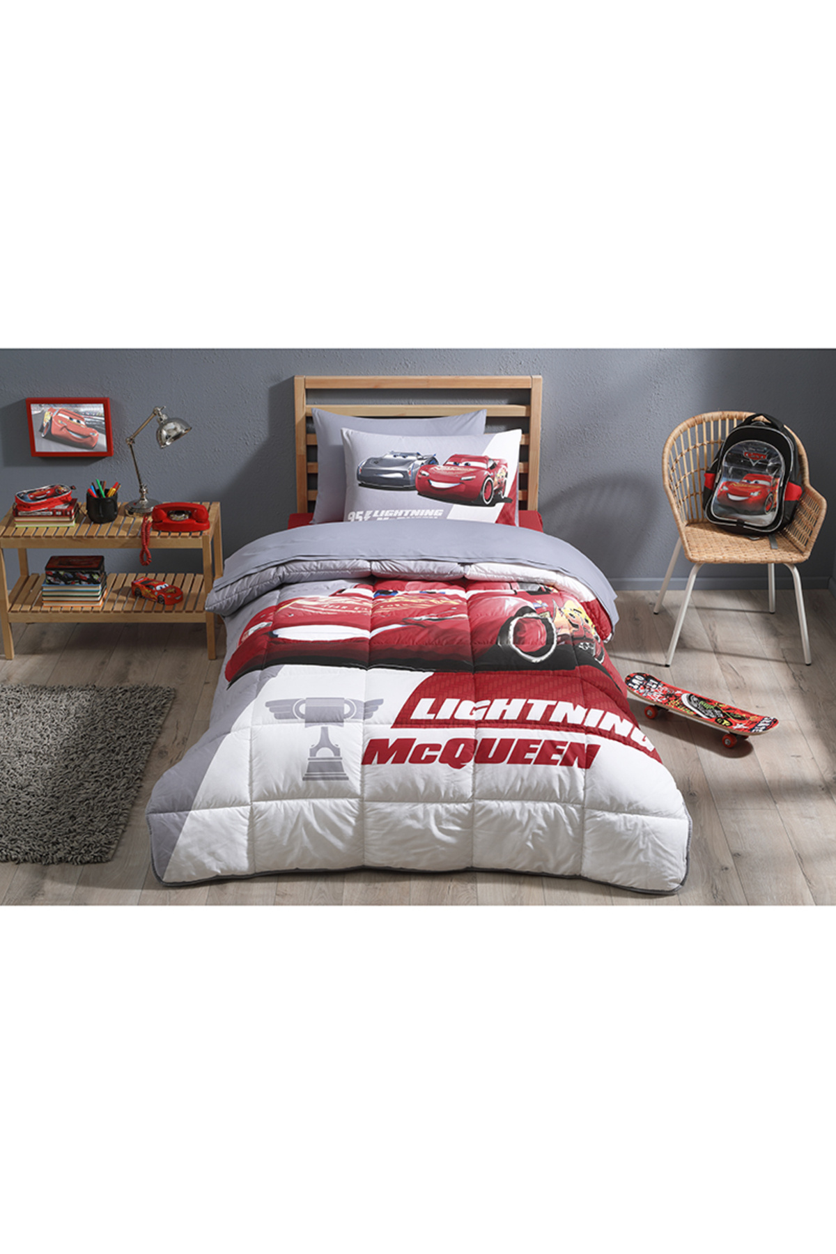 Özdilek Cars Piston Cup Tek Kişilik Disney Lisanslı Lastikli Fitted Çarşaf Çocuk Uyku Seti fotoğrafı 2 (önizleme)