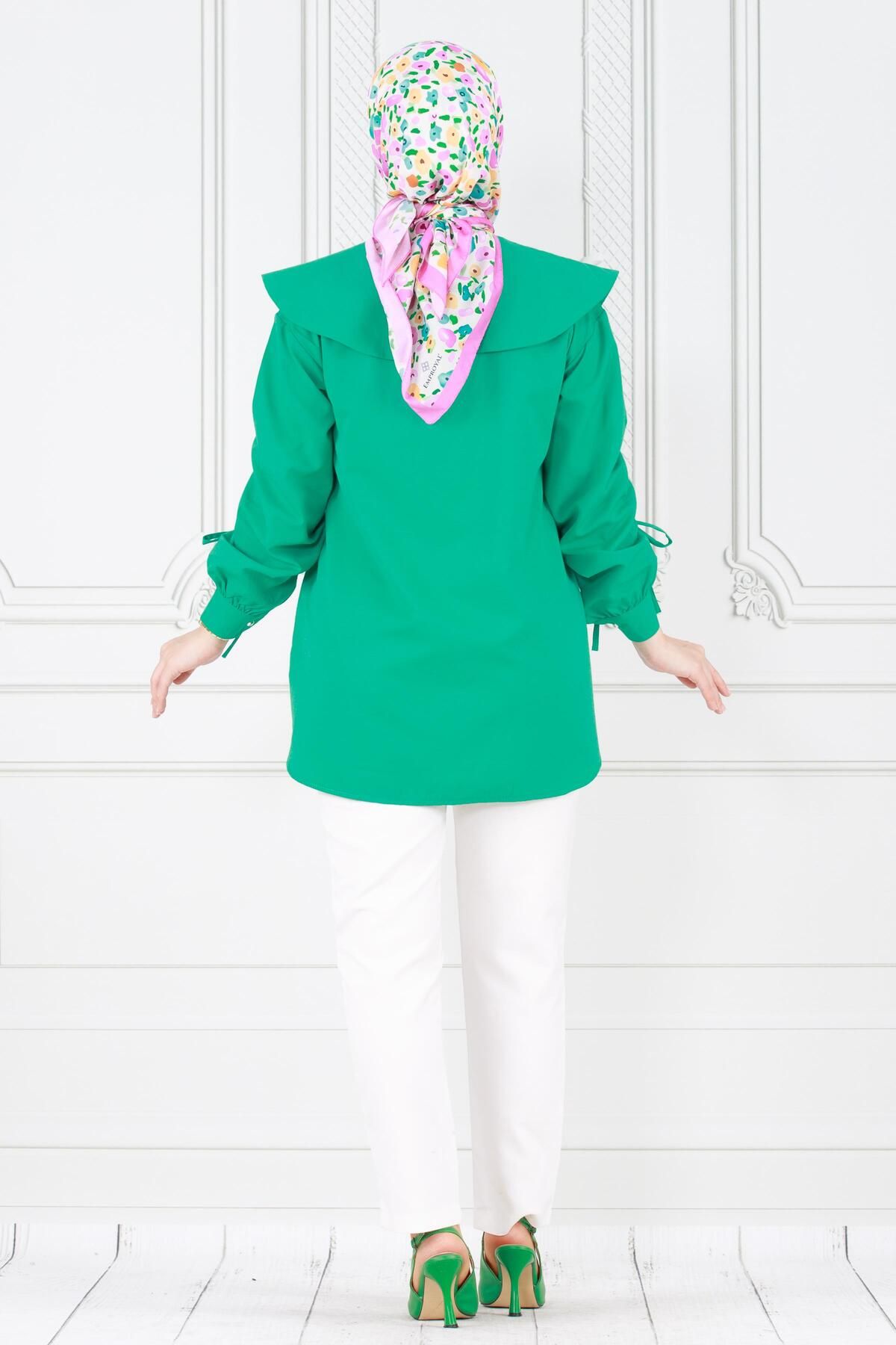 تونیک پوشیده سبز زنانه حجاب بازوی یقه بزرگ که تکان دهنده دقیق TUNIC BENNETTON GREEN است Sevitli