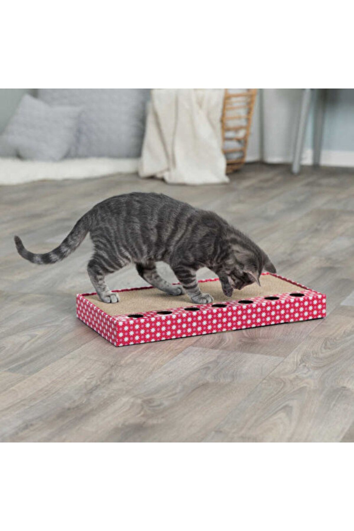 Trixie-Pink Cat Scratching Toy - 48x25cm 1