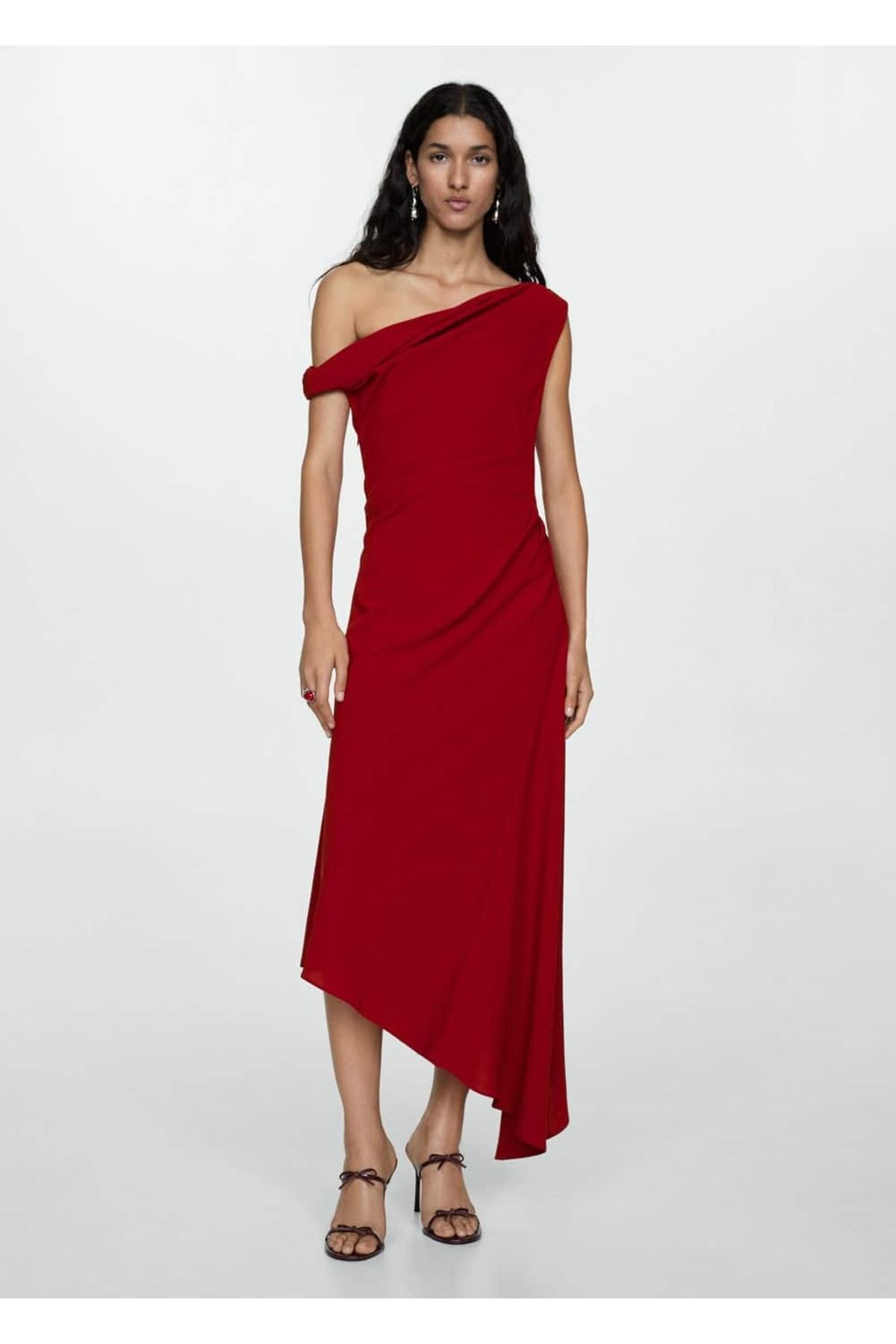 complete the look image