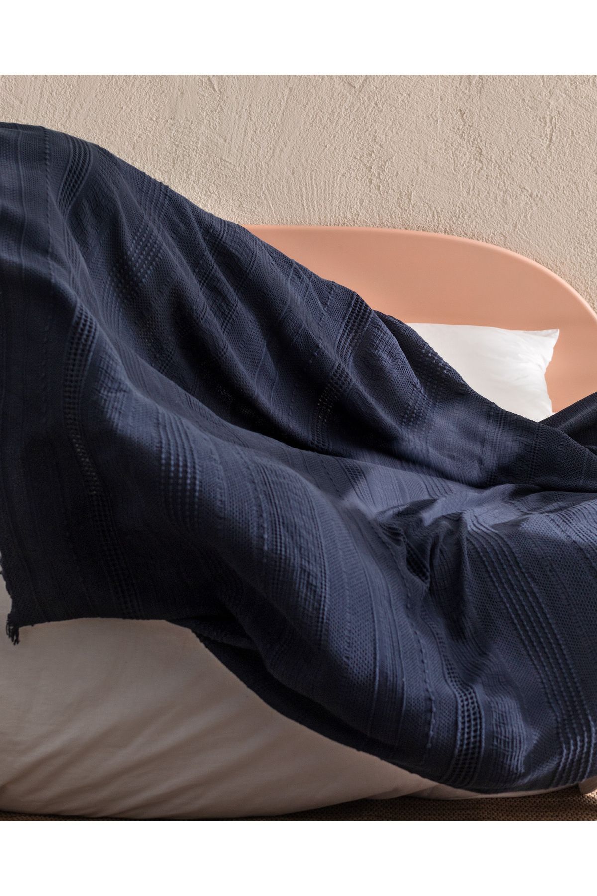 Madame Coco-Lucille Double Bedspread - Comfortable and Stylish Design 3