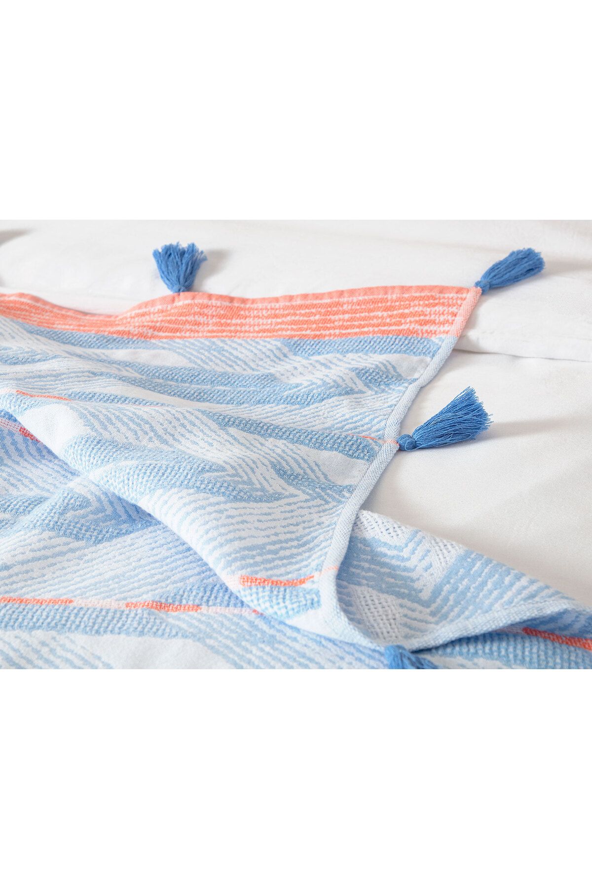 Madame Coco-Chamelle Single Bedspread - Blue/pink 4