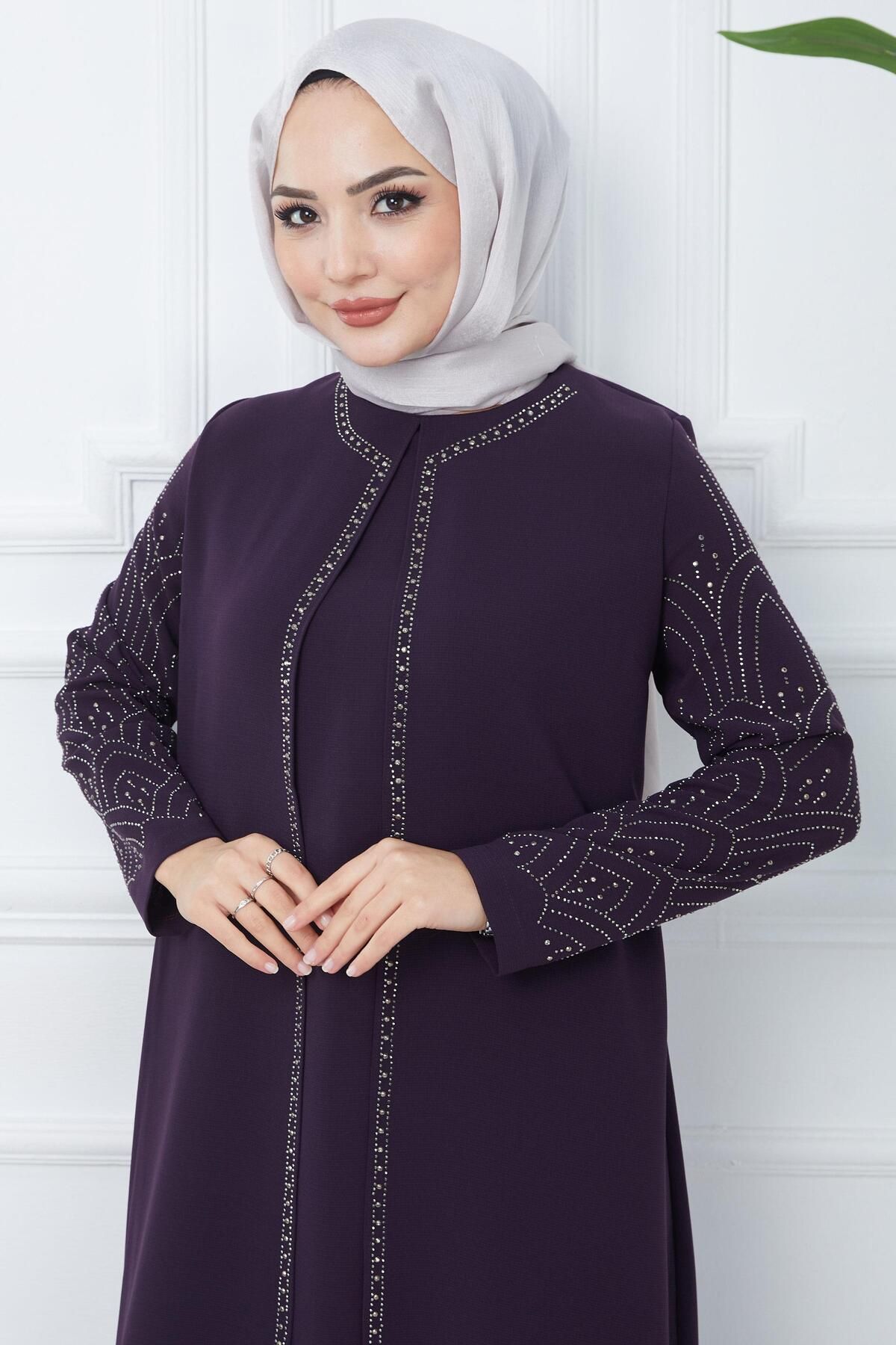 vêtements de grand mère avec des bras de pierre violet hm2349