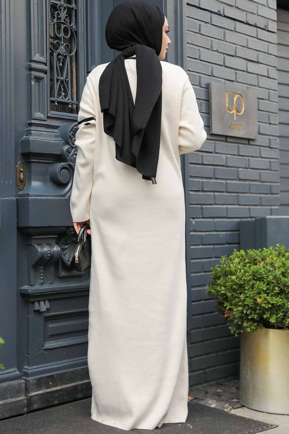 Neva Style-Cream Hijab Knitwear Dress - Pocket Detailed, Model 24301Kr 3