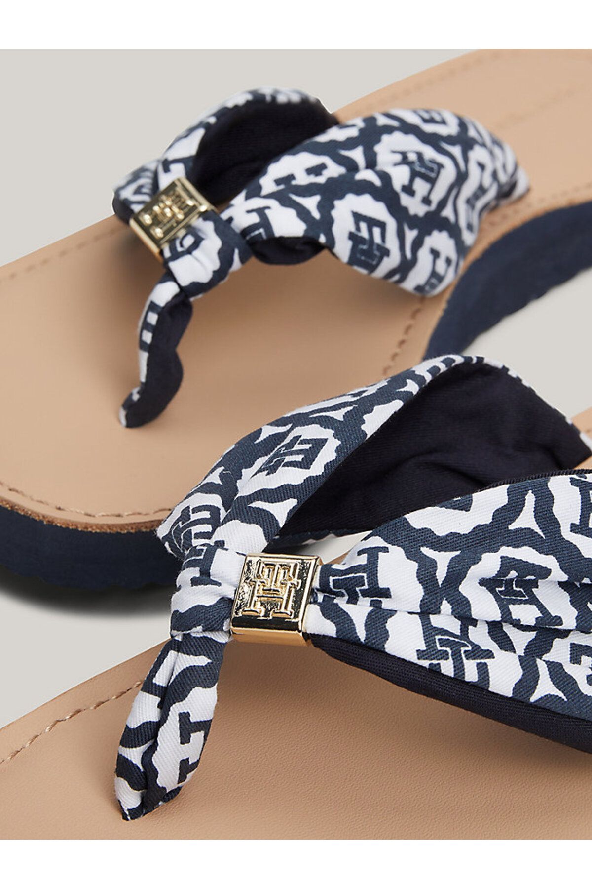 صندل سیاه زنانه ساحلی مرتفع Th Ordem Tommy Hilfiger