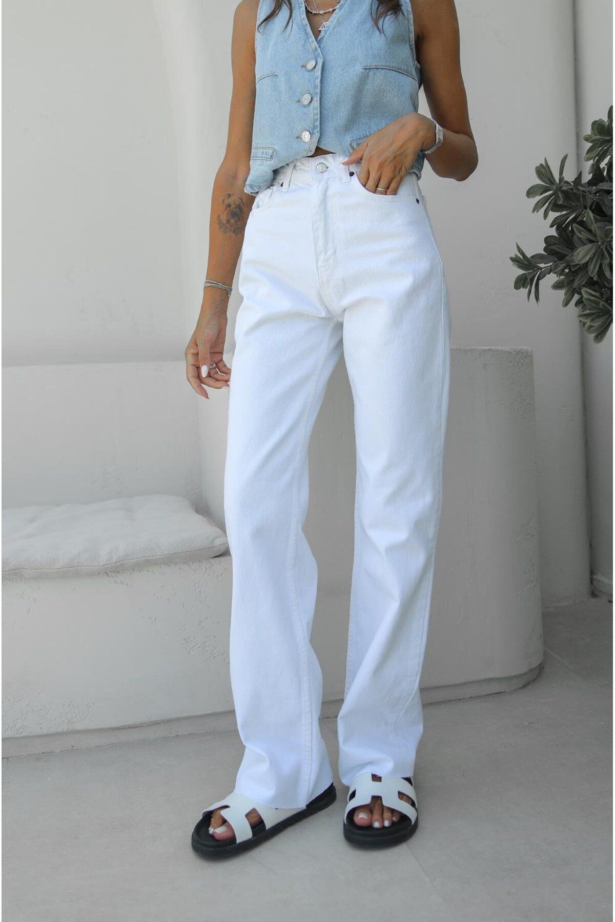 complete the look image