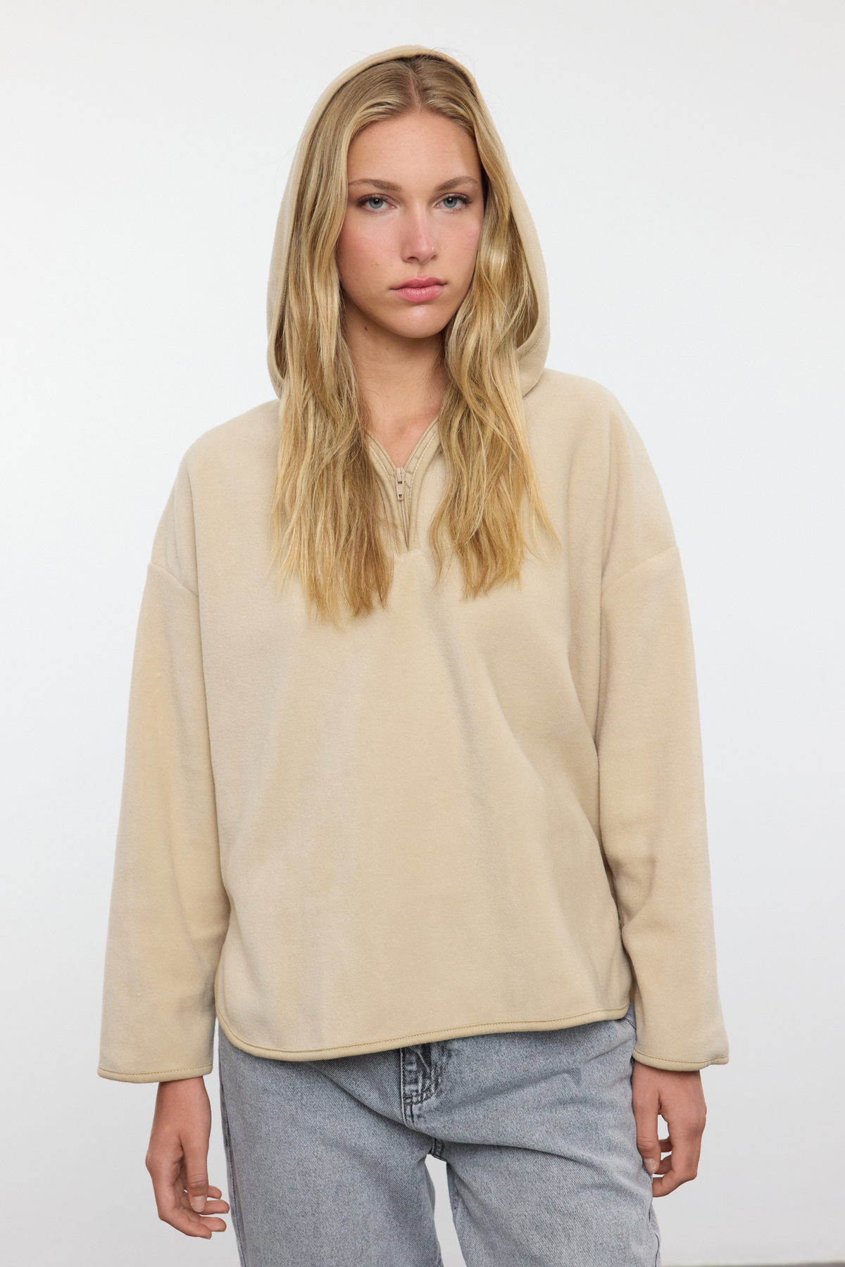 Trendyol Collection Oversize'owa dzianinowa bluza z kapturem z polaru i zamki...