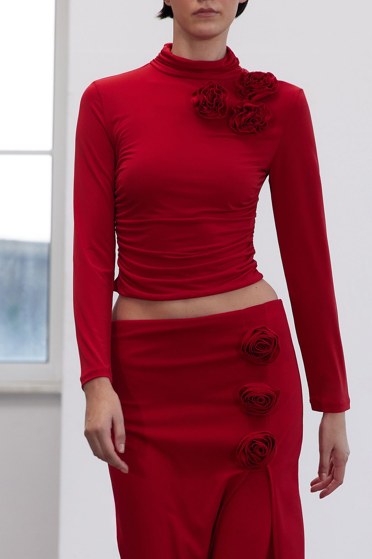 Trendyol Collection-Λεπτομερής κρεπ μπλούζα με πλεκτό τριαντάφυλλο περιορισμένης έκδοσης TPRAW25BZ00006 6