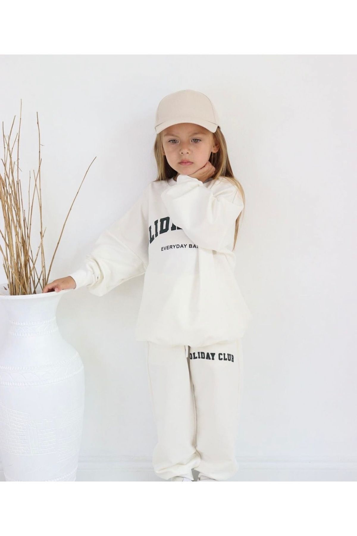 https://cdn.dsmcdn.com/ty1548/product/media/images/ty1544/prod/QC/20240914/06/0710d4b1-3e47-37af-9264-5b4ed15f6ca2/1_org_zoom.jpg