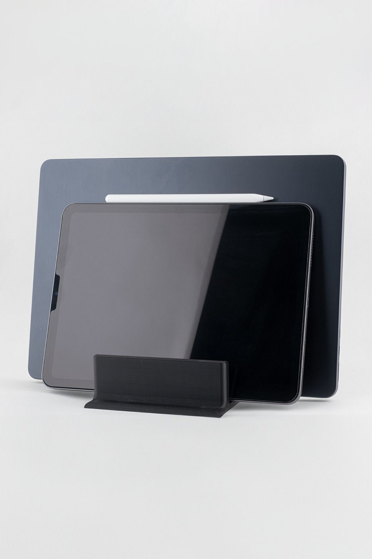 3DŞehri-Macbook and iPad Two-in-One Vertical Stand Compatible 1